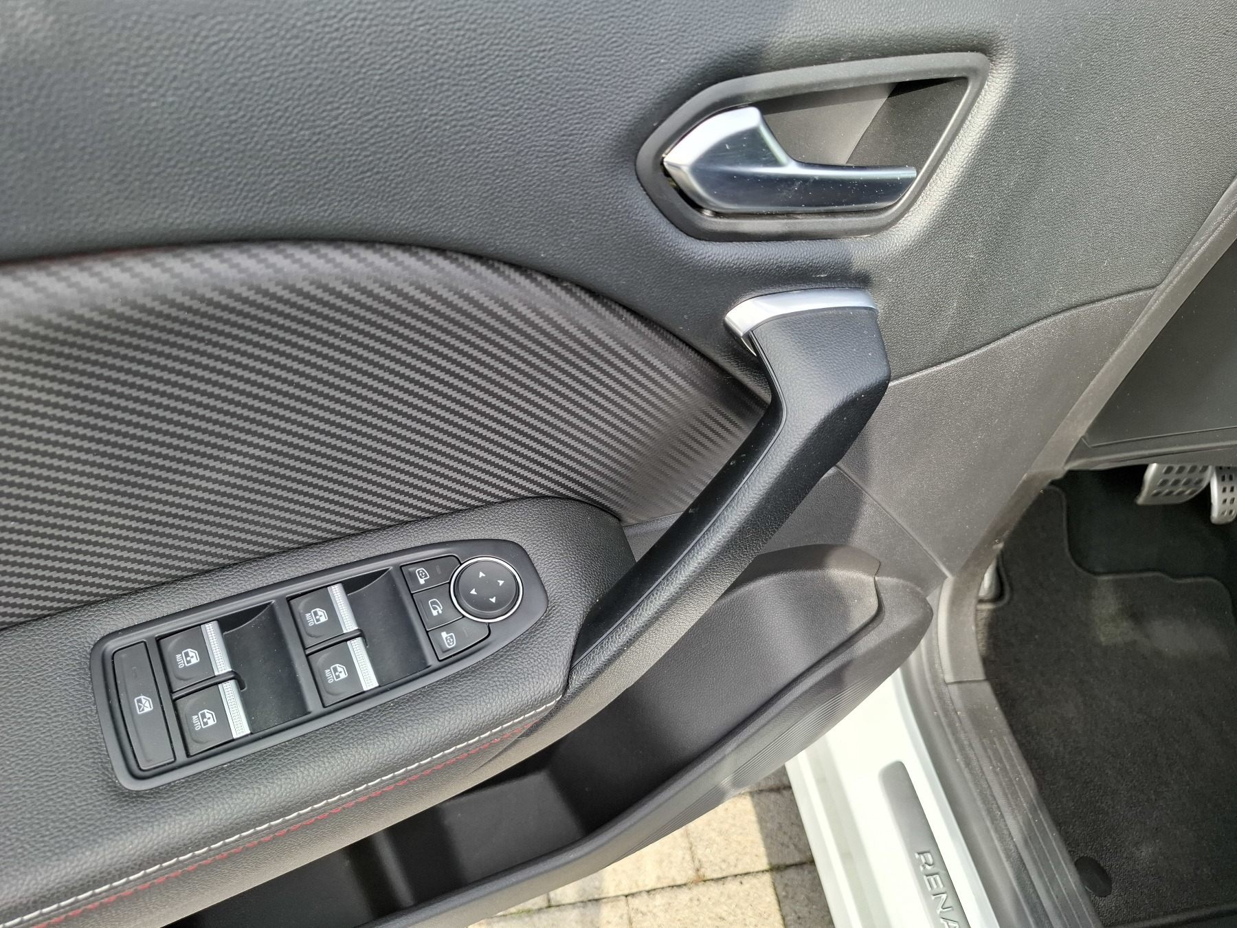 Bild 36 - Captur R.S. LINE TCe 140 EDC