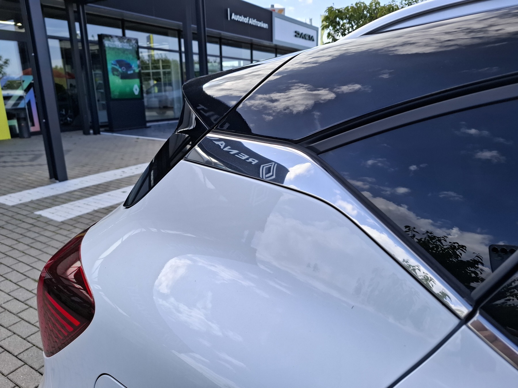 Bild 43 - Captur R.S. LINE TCe 140 EDC
