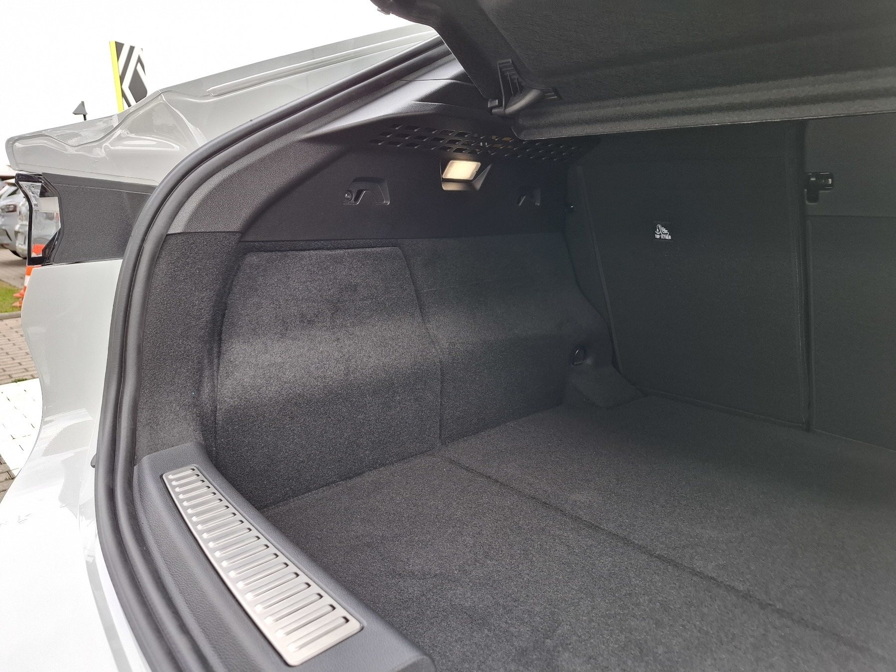 Bild 12 - Rafale Esprit Alpine Full Hybrid E-Tech 200