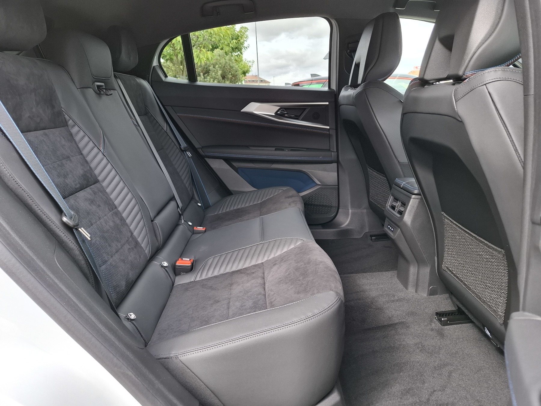 Bild 15 - Rafale Esprit Alpine Full Hybrid E-Tech 200