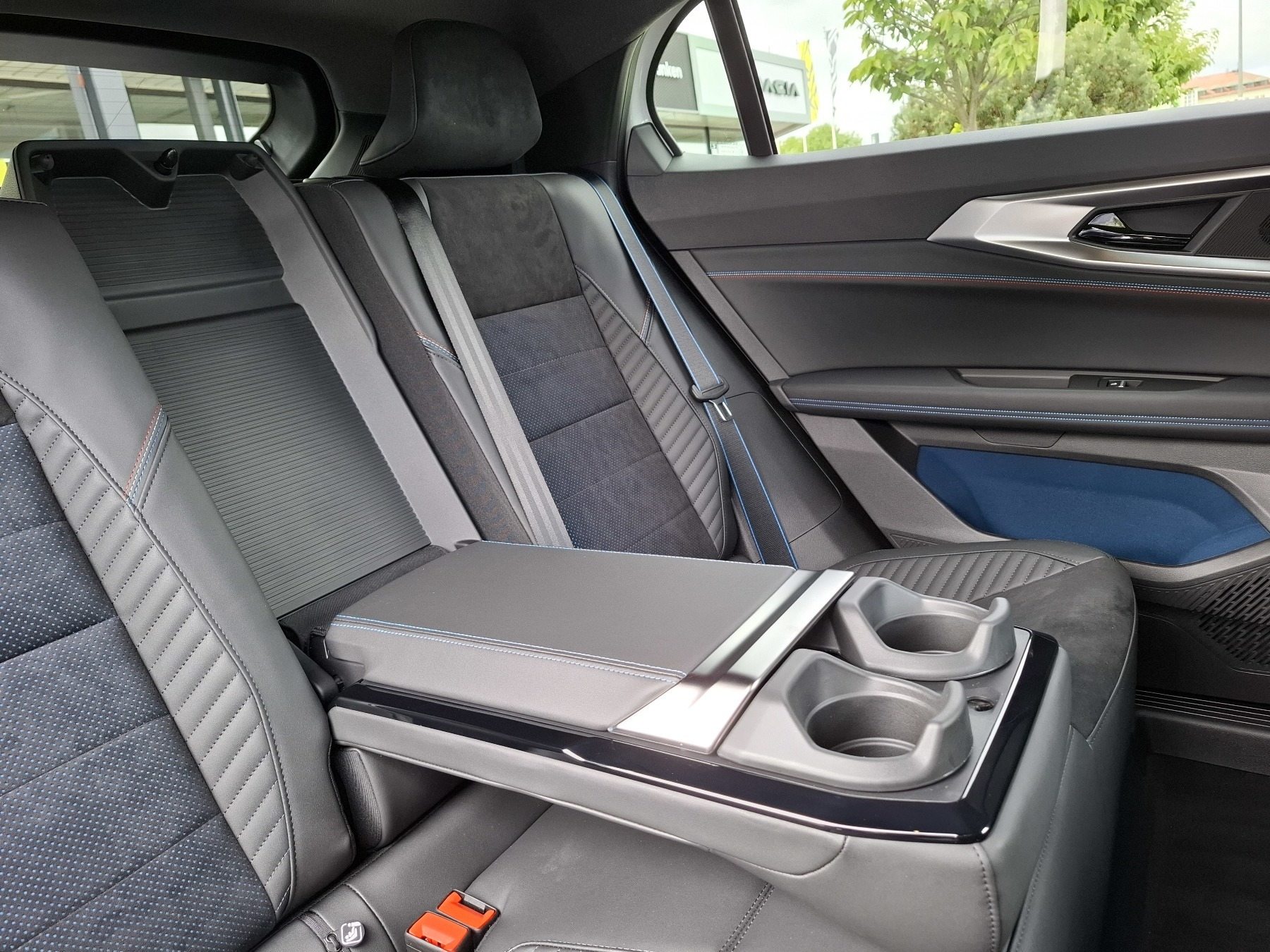 Bild 17 - Rafale Esprit Alpine Full Hybrid E-Tech 200
