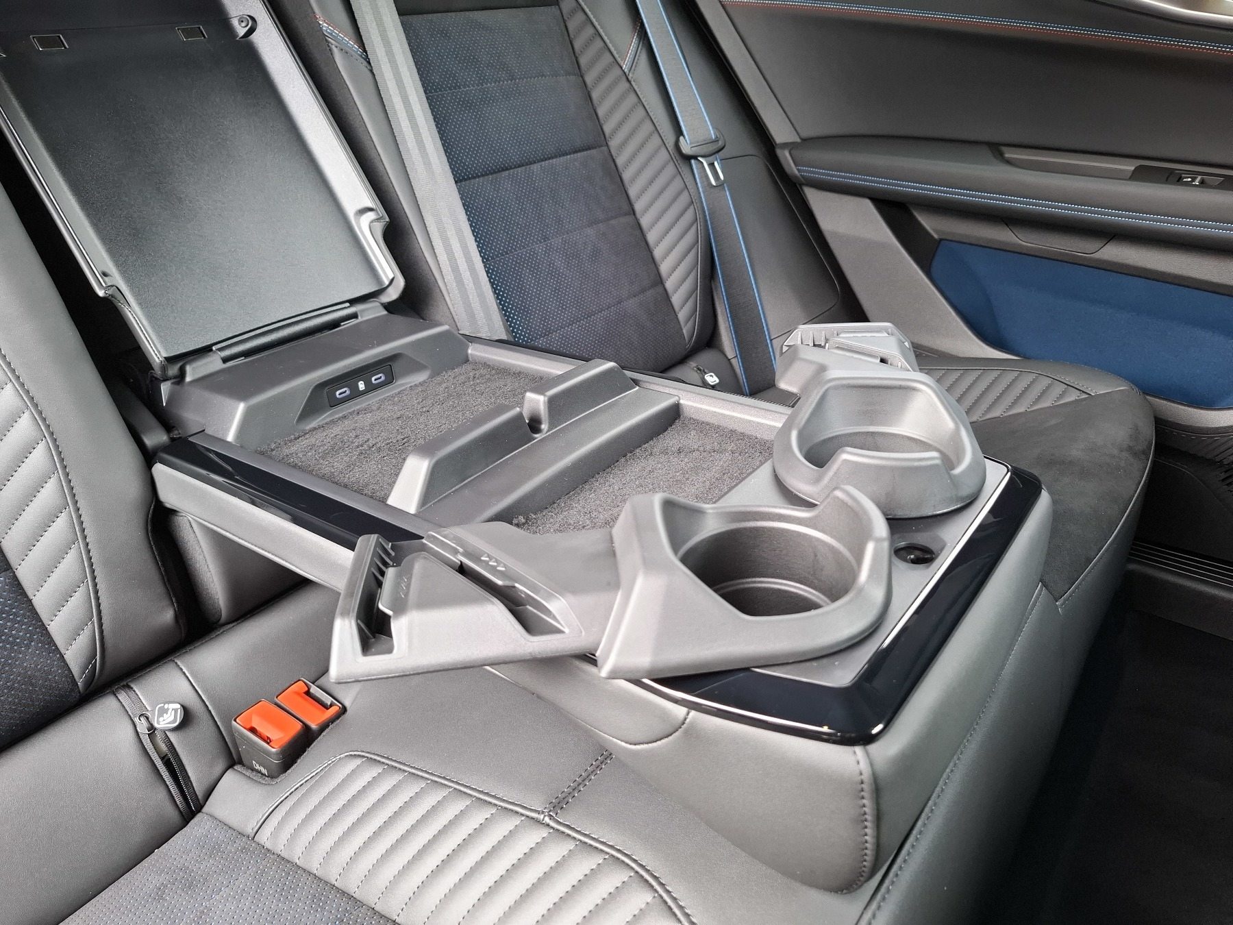 Bild 18 - Rafale Esprit Alpine Full Hybrid E-Tech 200