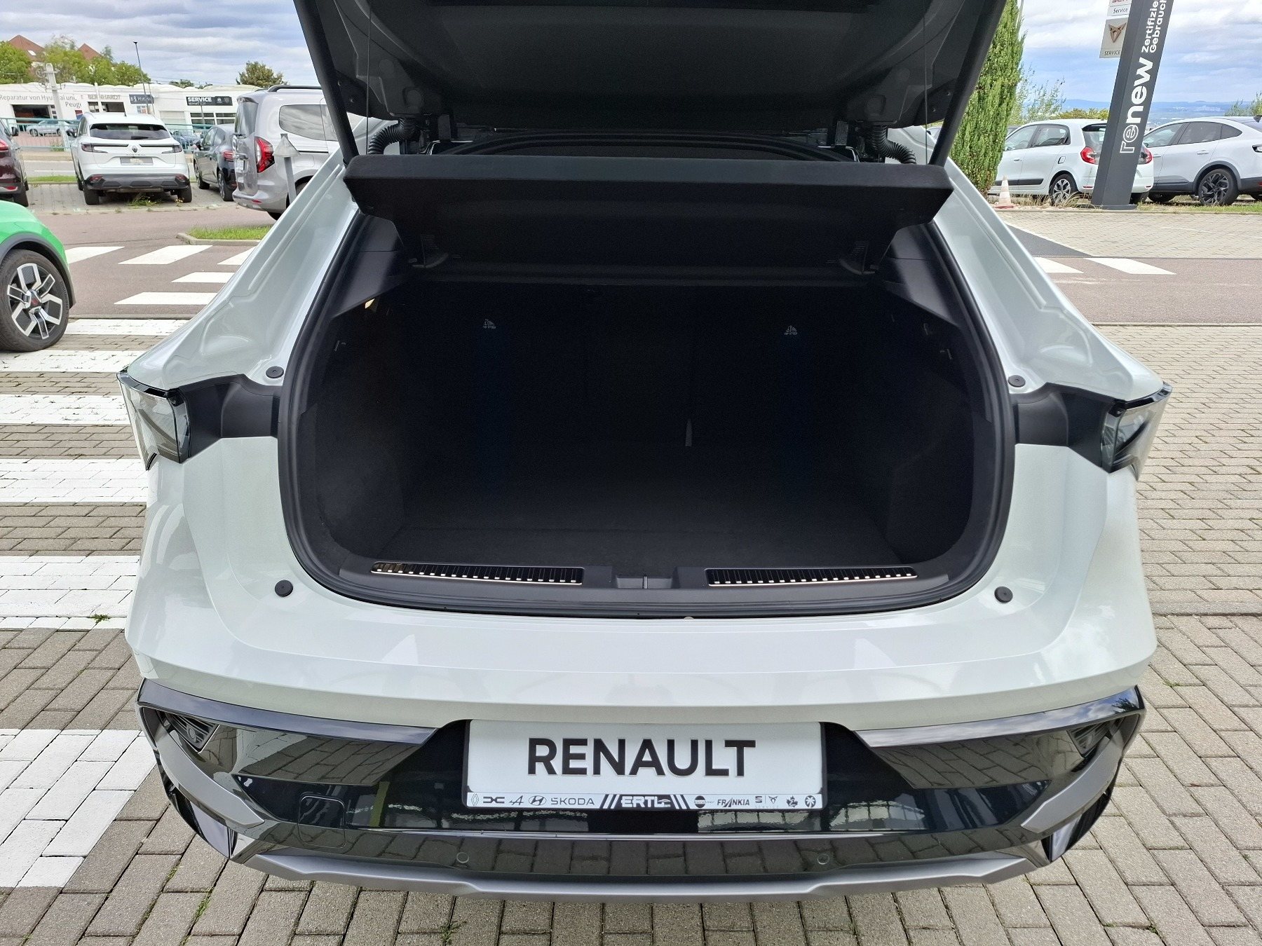 Bild 9 - Rafale Esprit Alpine Full Hybrid E-Tech 200