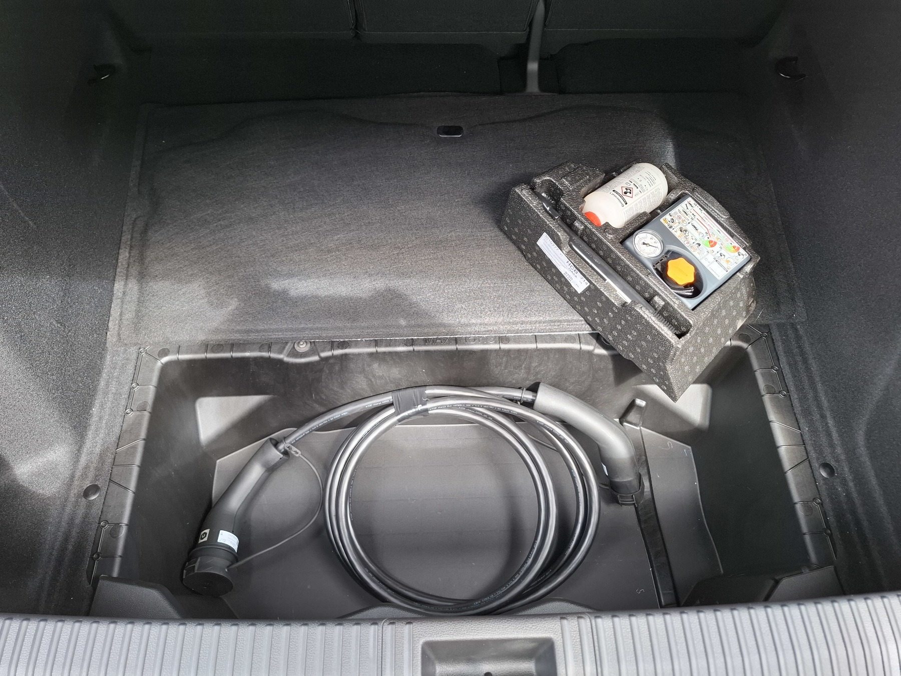 Bild 11 - Scenic E-TECH Esprit Alpine 220 Long Range