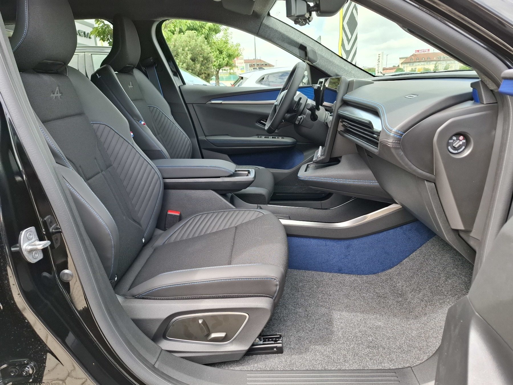 Bild 14 - Scenic E-TECH Esprit Alpine 220 Long Range