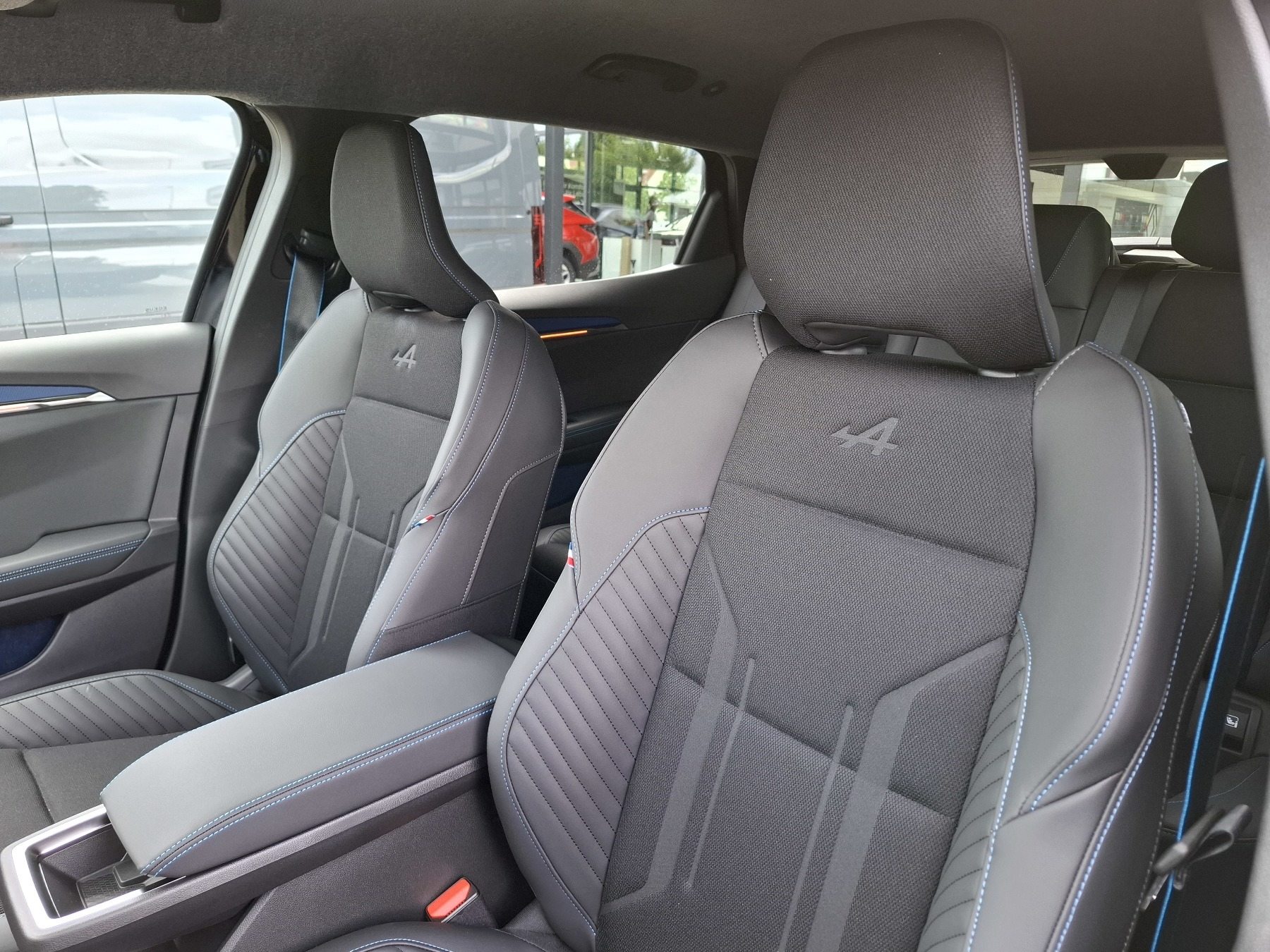 Bild 35 - Scenic E-TECH Esprit Alpine 220 Long Range