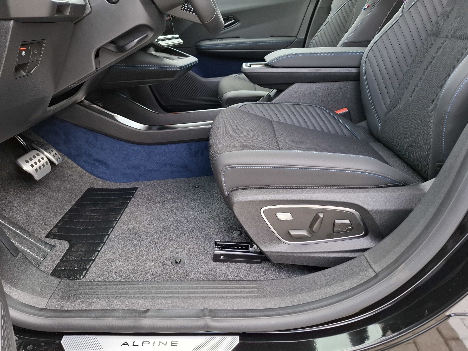 Bild 36 - Scenic E-TECH Esprit Alpine 220 Long Range