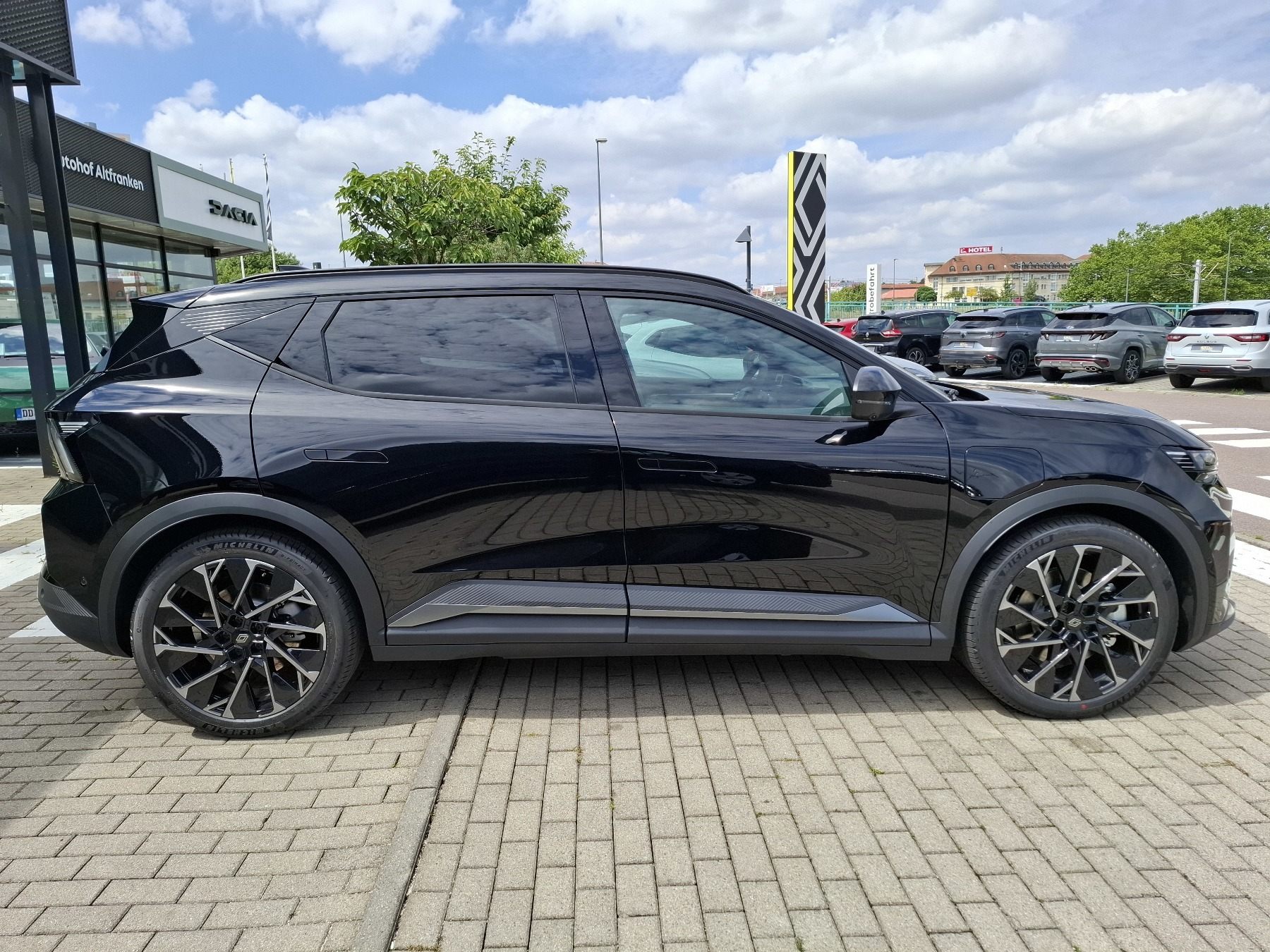 Bild 5 - Scenic E-TECH Esprit Alpine 220 Long Range