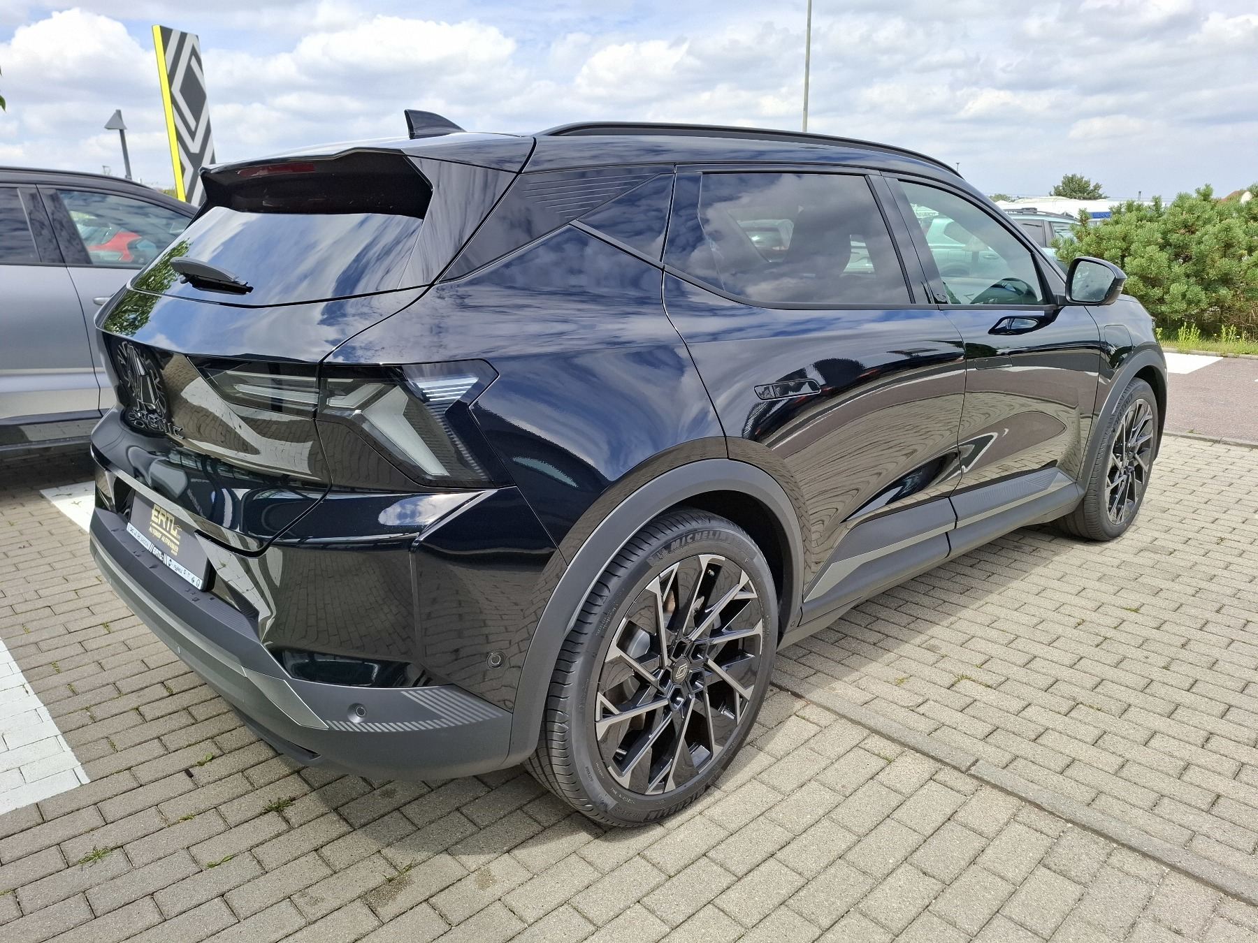 Bild 6 - Scenic E-TECH Esprit Alpine 220 Long Range