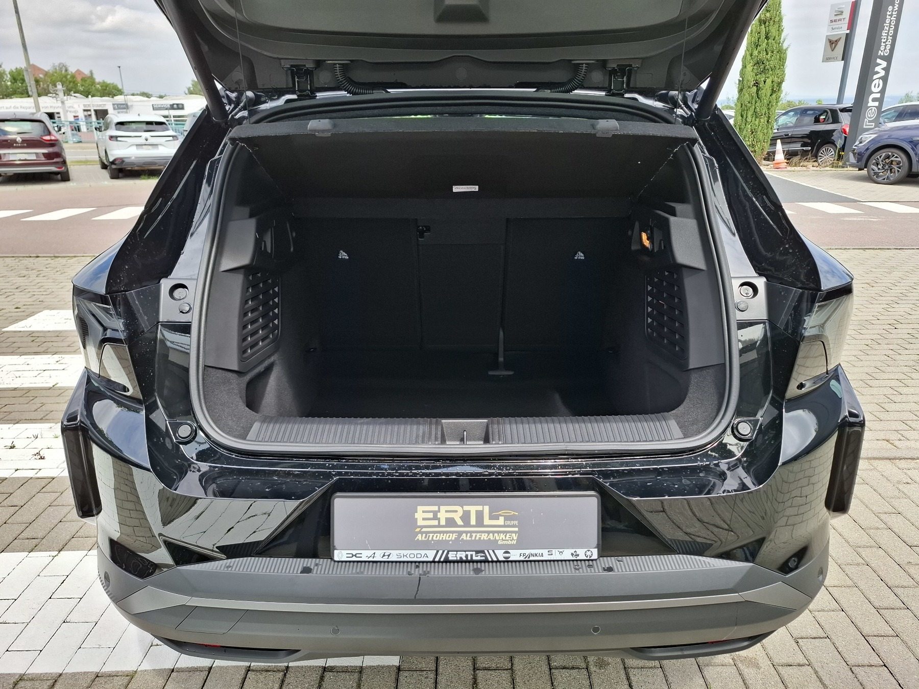 Bild 9 - Scenic E-TECH Esprit Alpine 220 Long Range