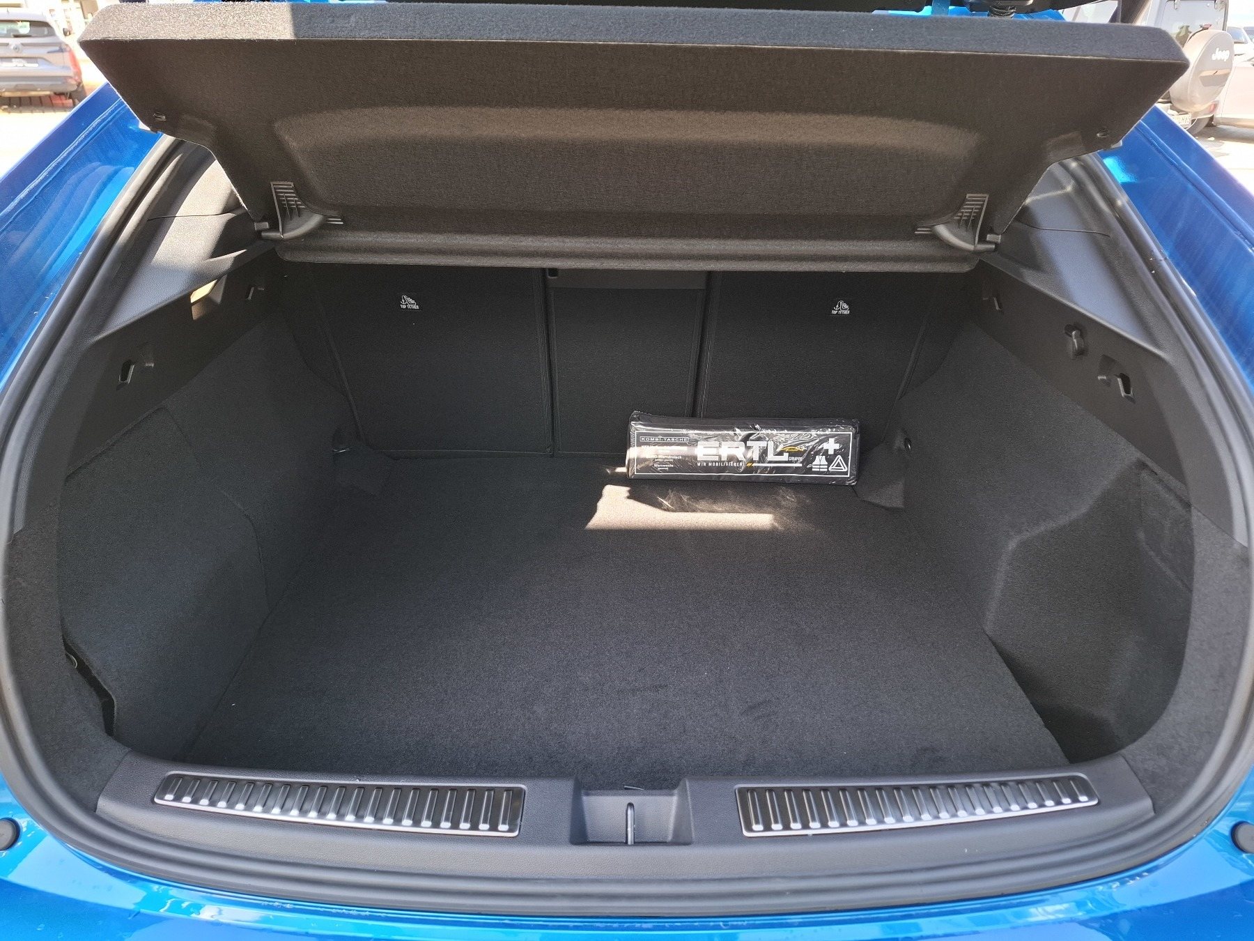 Bild 11 - Rafale Esprit Alpine E-Tech Full Hybr. 200