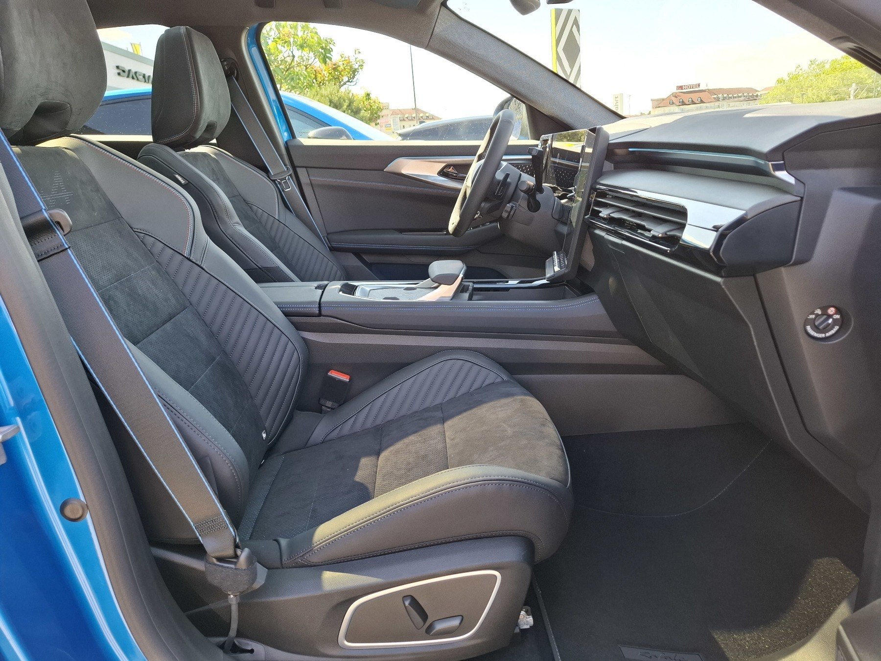 Bild 15 - Rafale Esprit Alpine E-Tech Full Hybr. 200