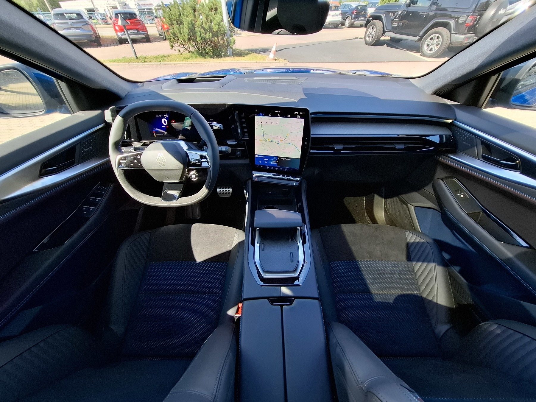 Bild 21 - Rafale Esprit Alpine E-Tech Full Hybr. 200