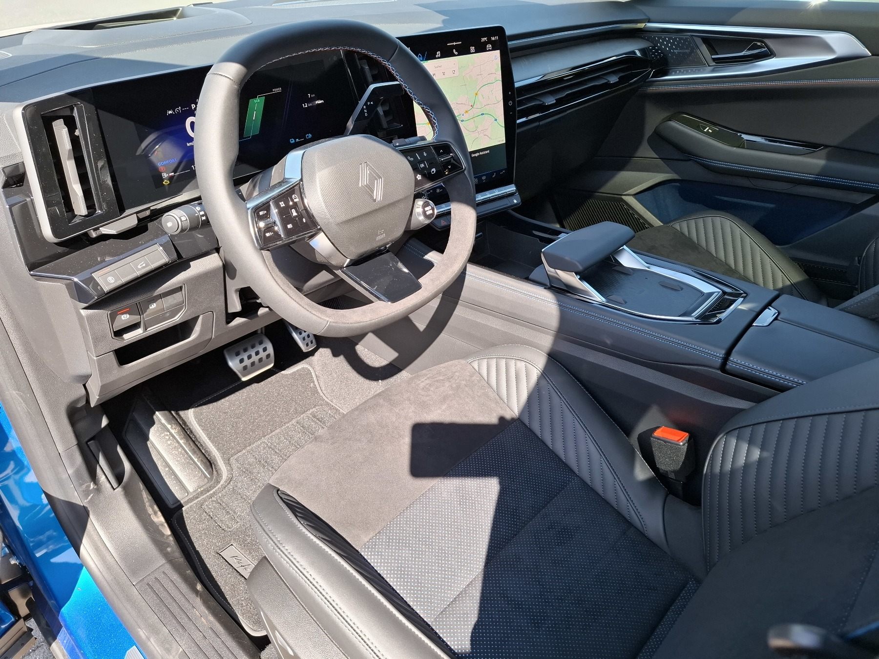 Bild 22 - Rafale Esprit Alpine E-Tech Full Hybr. 200