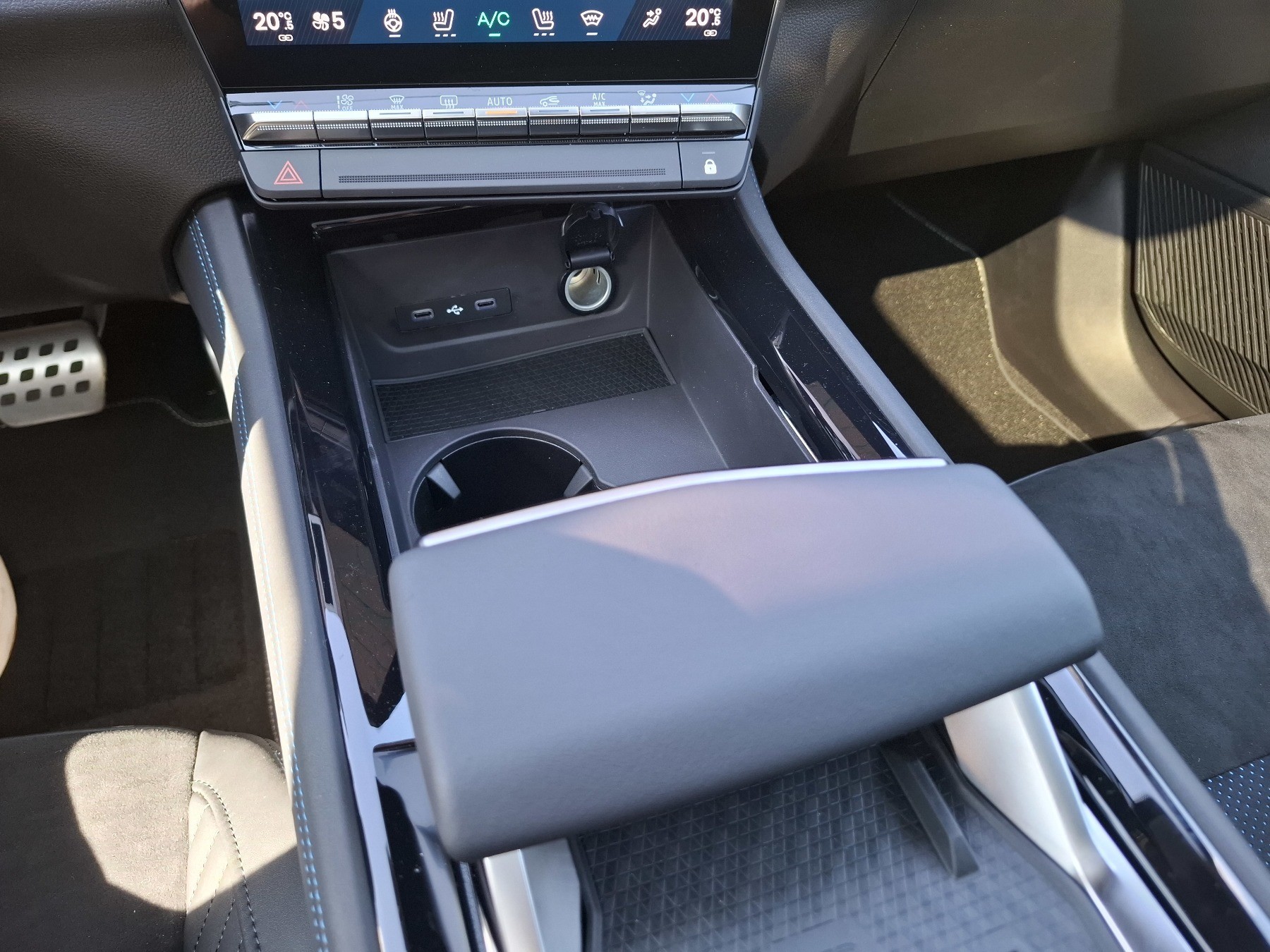 Bild 28 - Rafale Esprit Alpine E-Tech Full Hybr. 200
