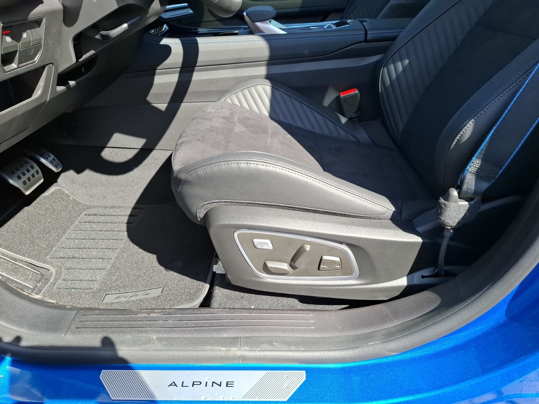 Bild 33 - Rafale Esprit Alpine E-Tech Full Hybr. 200