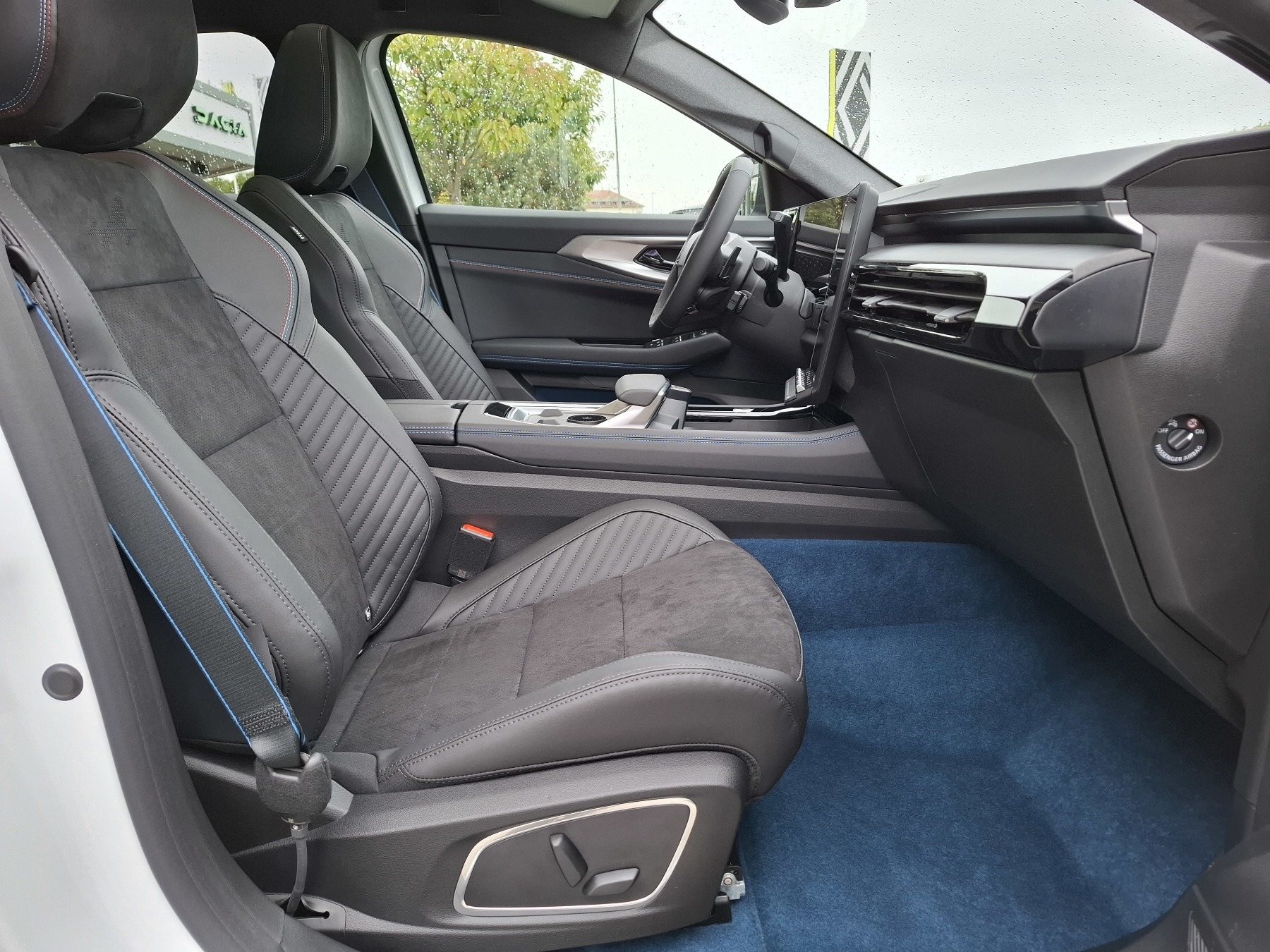 Bild 14 - Rafale Atelier Alpine E-Tech 4x4 300 Plug-in