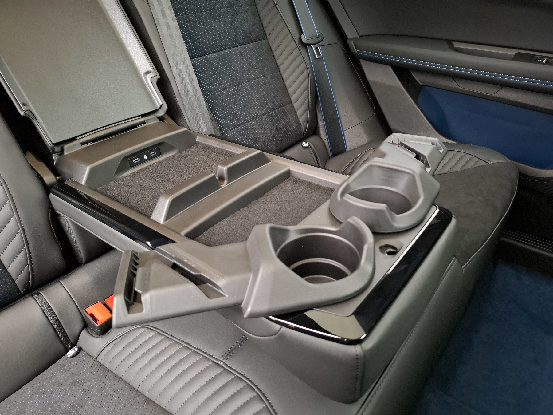 Bild 18 - Rafale Atelier Alpine E-Tech 4x4 300 Plug-in