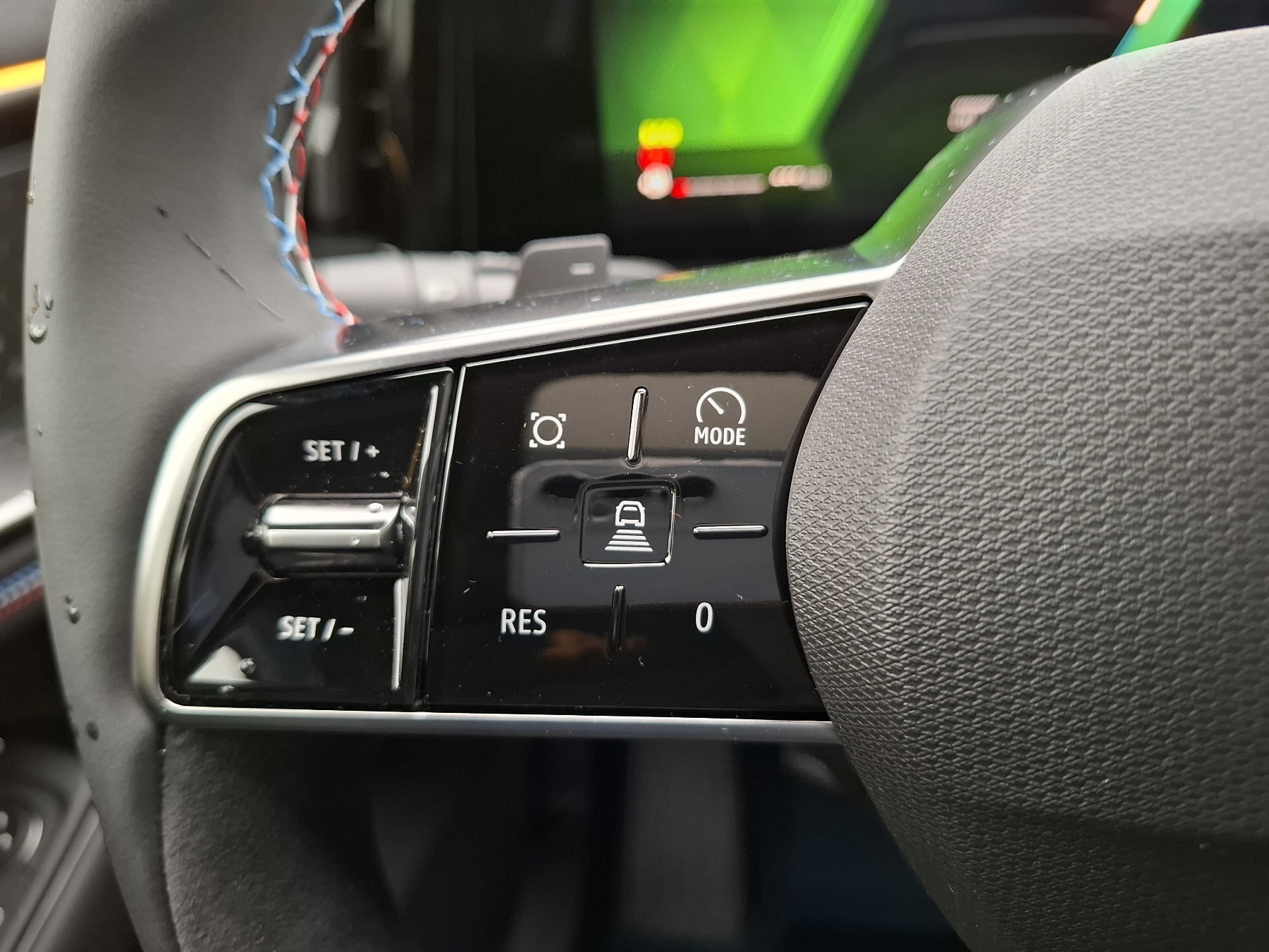 Bild 23 - Rafale Atelier Alpine E-Tech 4x4 300 Plug-in
