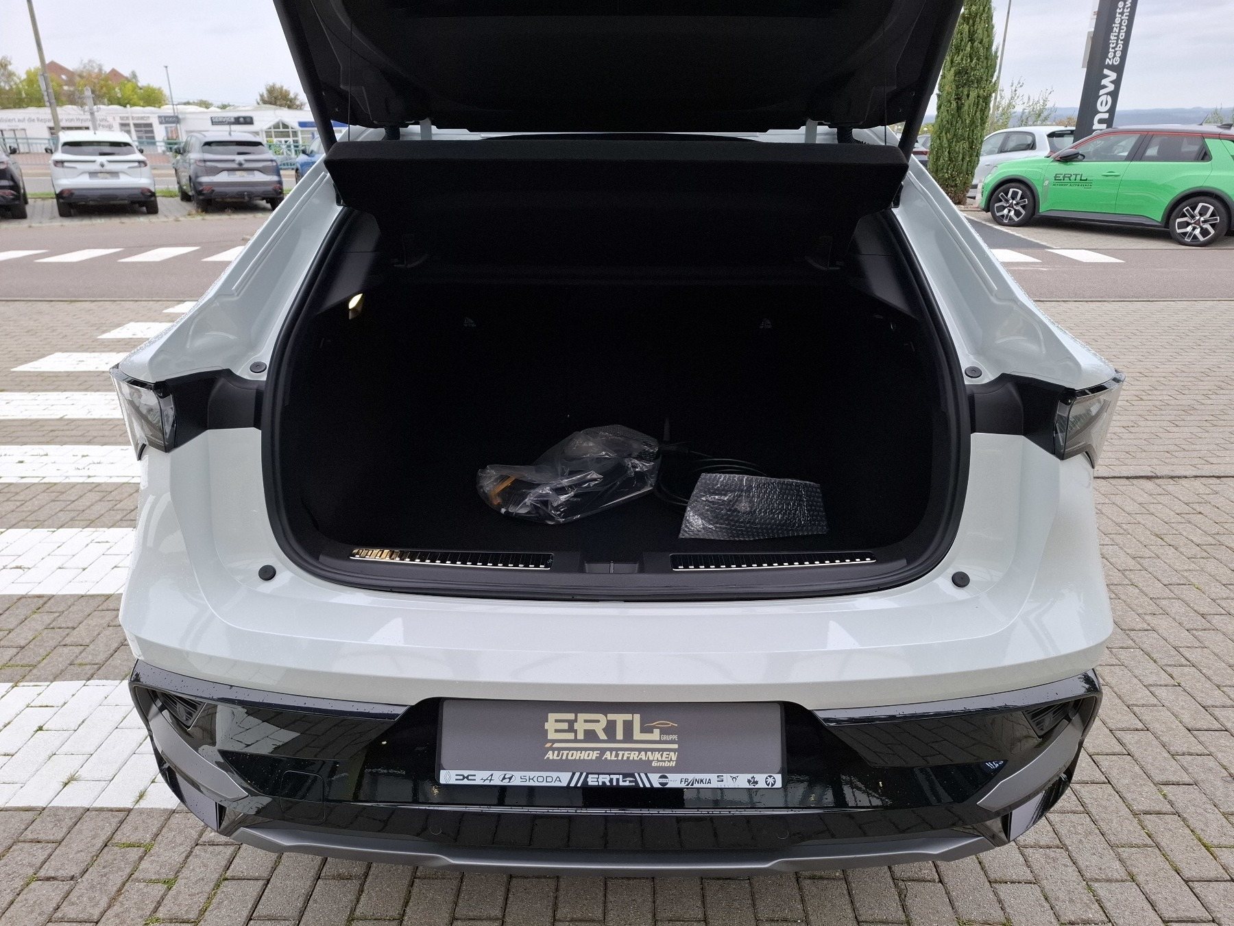Bild 9 - Rafale Atelier Alpine E-Tech 4x4 300 Plug-in