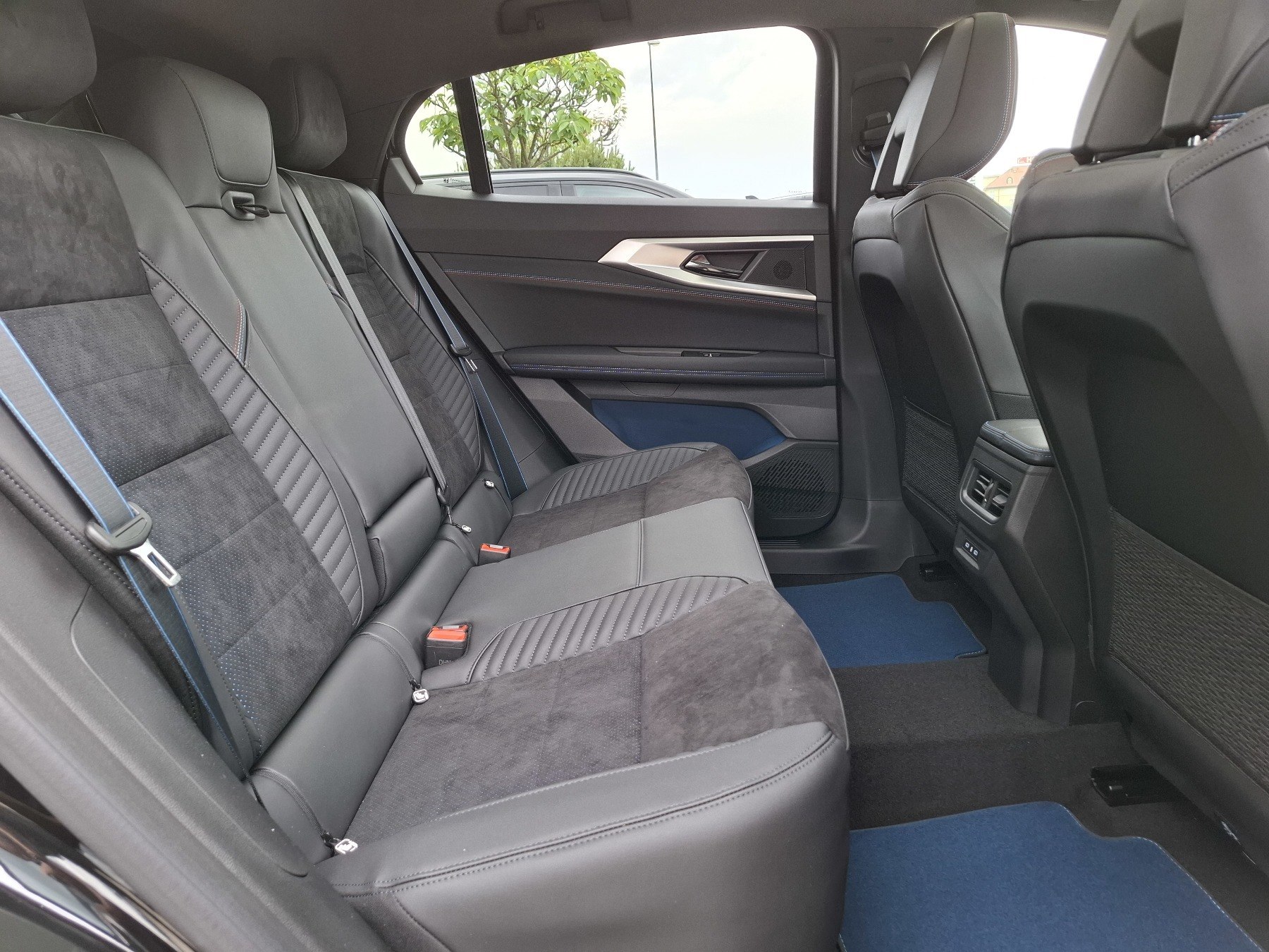 Bild 15 - Rafale Esprit Alpine E-Tech Full Hybrid 200