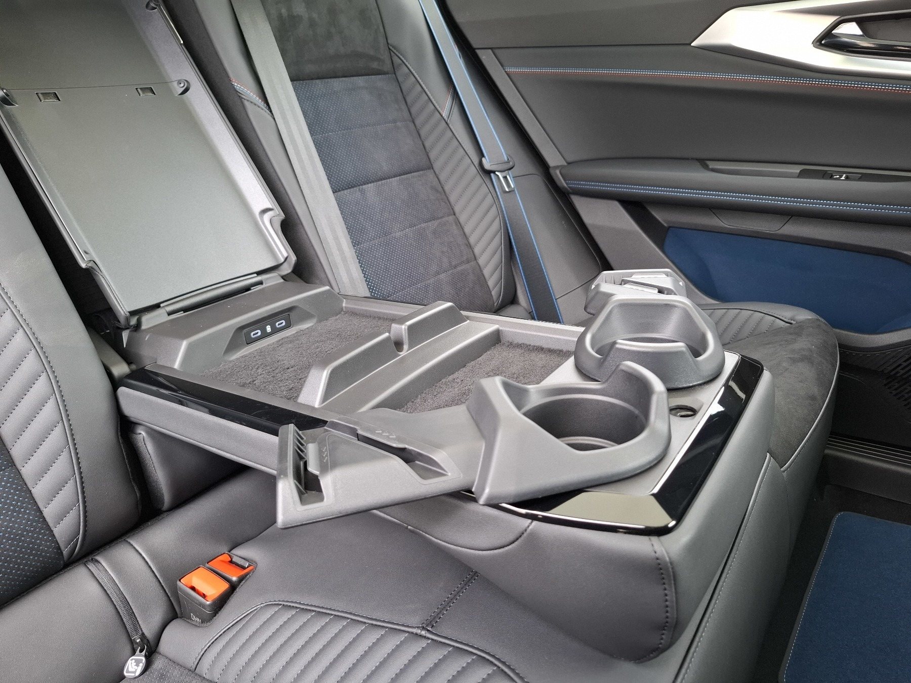 Bild 18 - Rafale Esprit Alpine E-Tech Full Hybrid 200