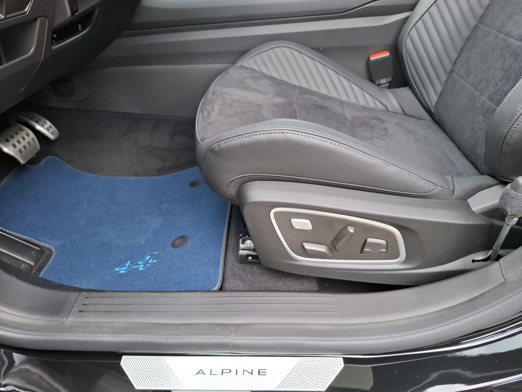 Bild 32 - Rafale Esprit Alpine E-Tech Full Hybrid 200