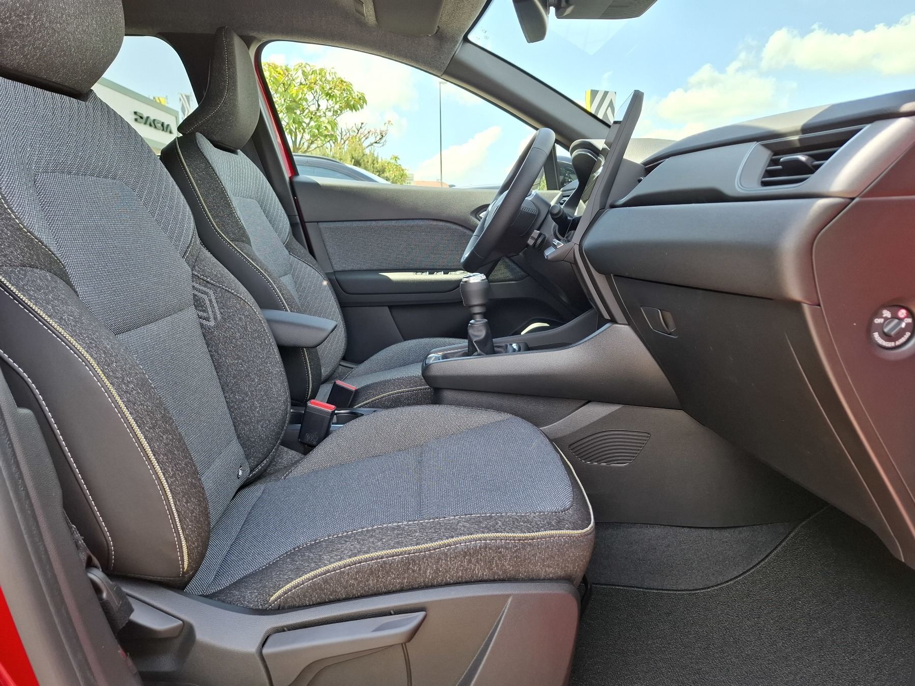 Bild 15 - Captur Techno Mild Hybrid 140