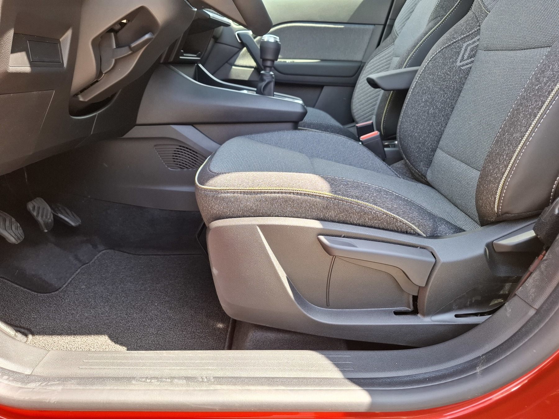 Bild 30 - Captur Techno Mild Hybrid 140
