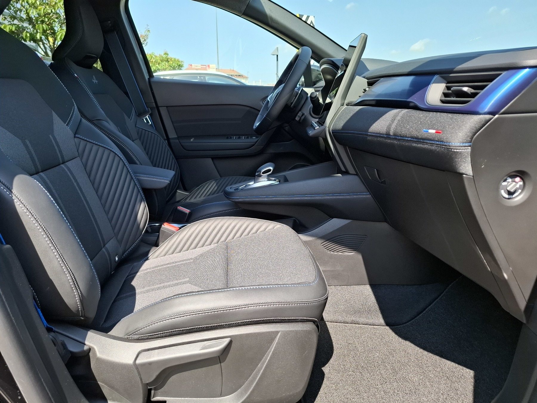Bild 14 - Captur Esprit Alpine Mild Hybrid 160 EDC