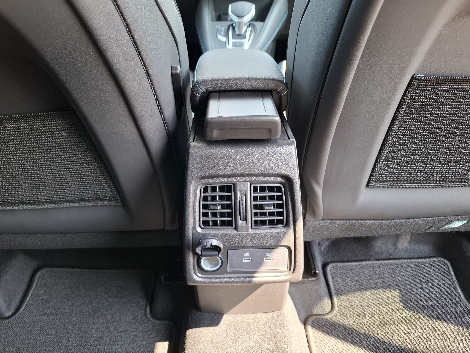 Bild 16 - Captur Esprit Alpine Mild Hybrid 160 EDC