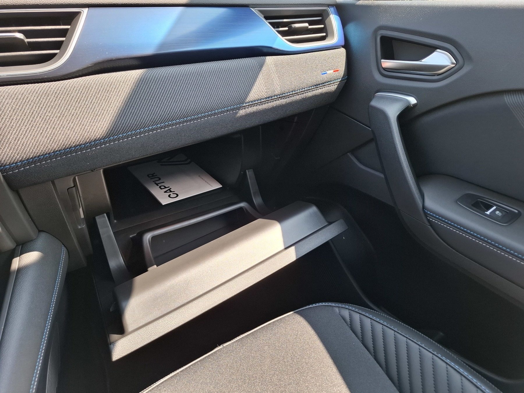 Bild 28 - Captur Esprit Alpine Mild Hybrid 160 EDC