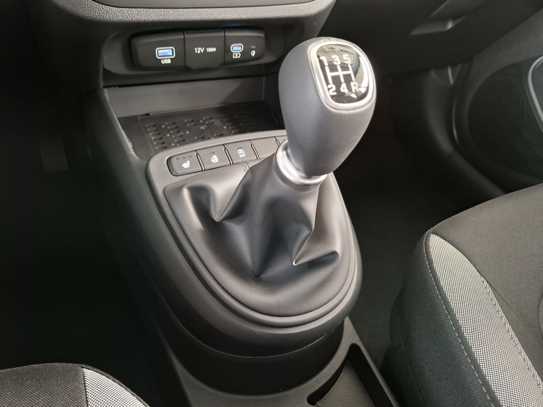 Bild 25 - i10 1.0 Benzin (63 PS) 5-MT 2WD Trend