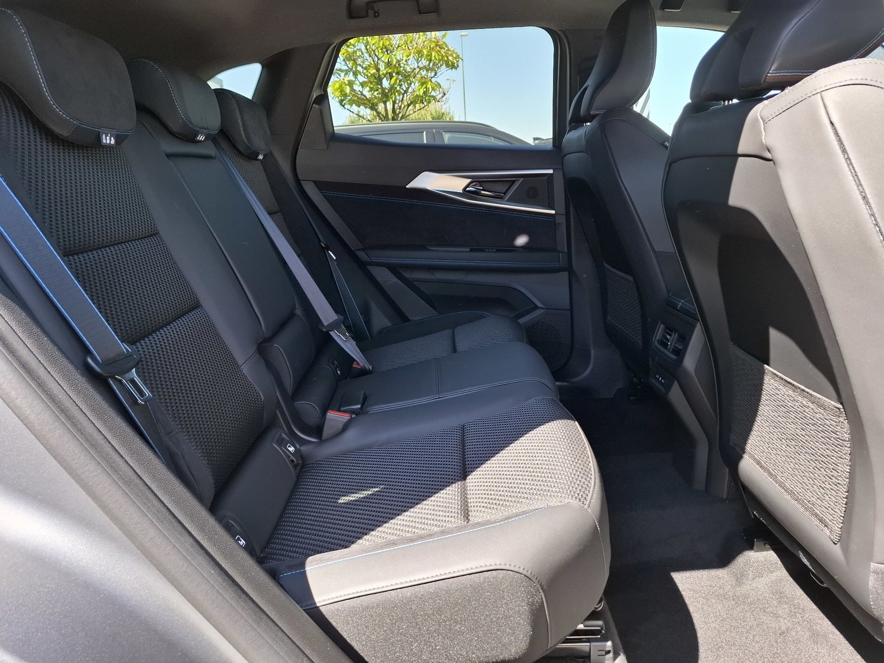 Bild 15 - Austral Esprit Alpine Mild Hybrid 160 Automatik