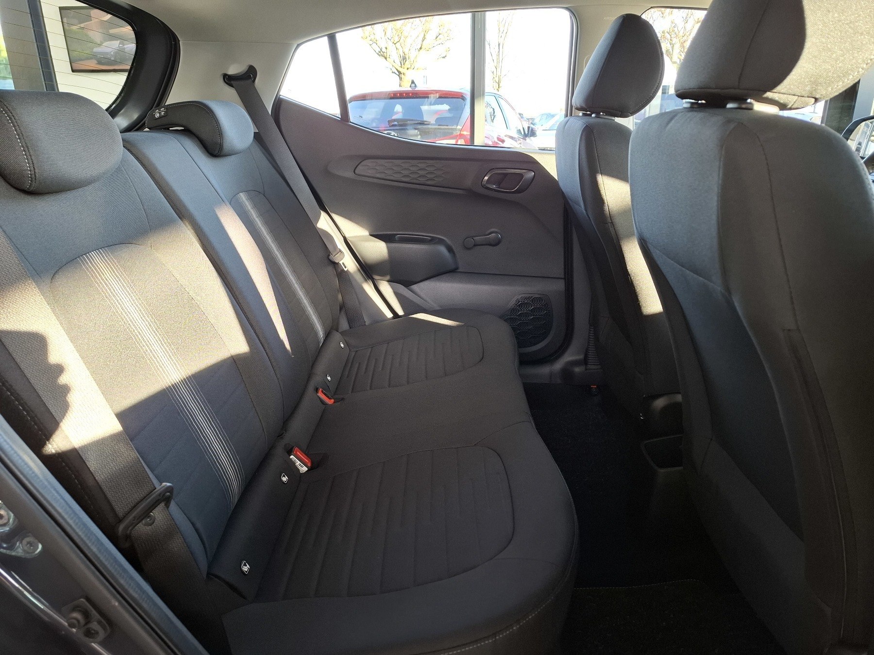Bild 12 - i10 FL (MY25) 1.0 Benzin (63 PS) 5-MT 2WD Select