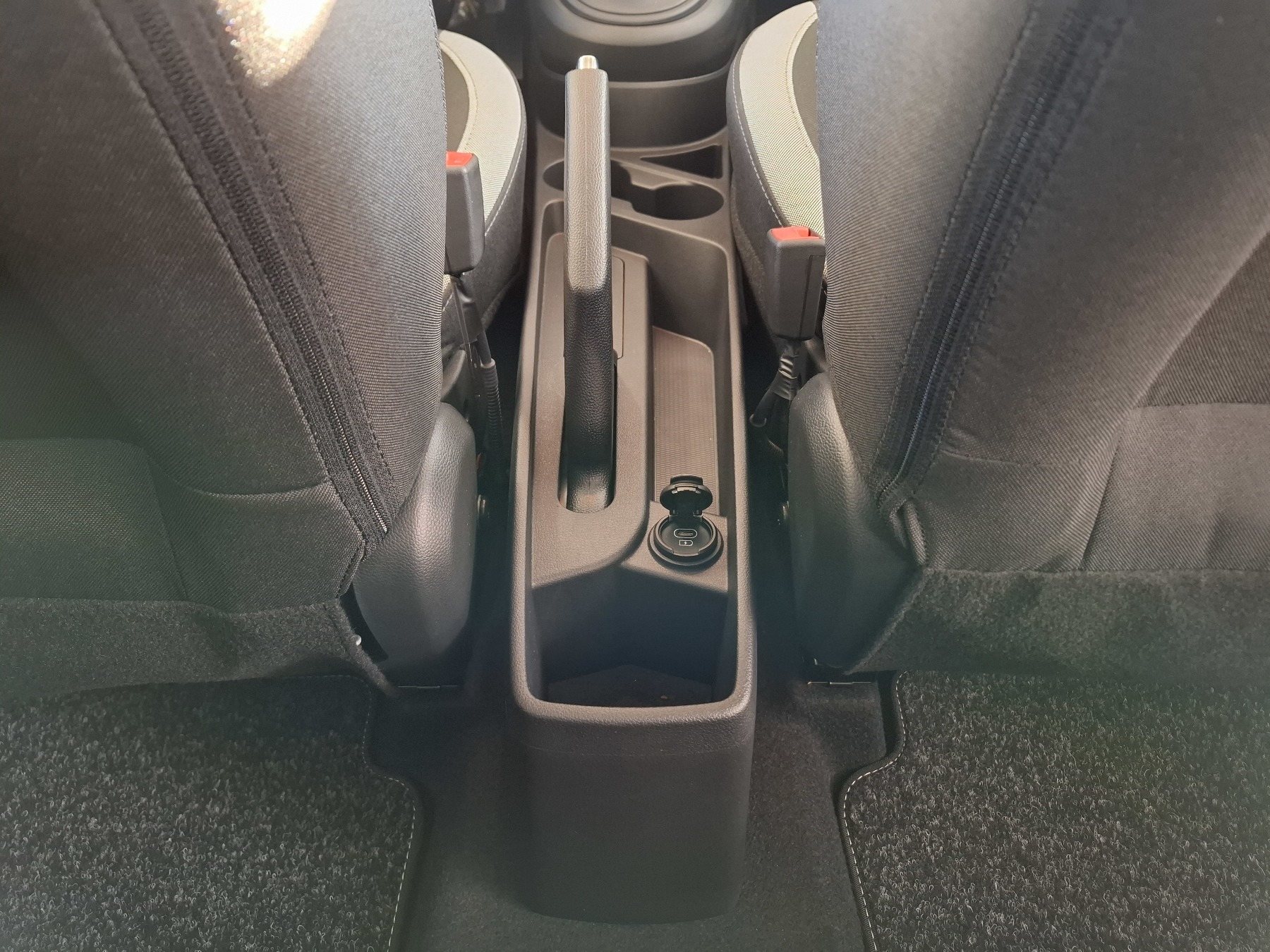 Bild 13 - i10 FL (MY25) 1.0 Benzin (63 PS) 5-MT 2WD Select
