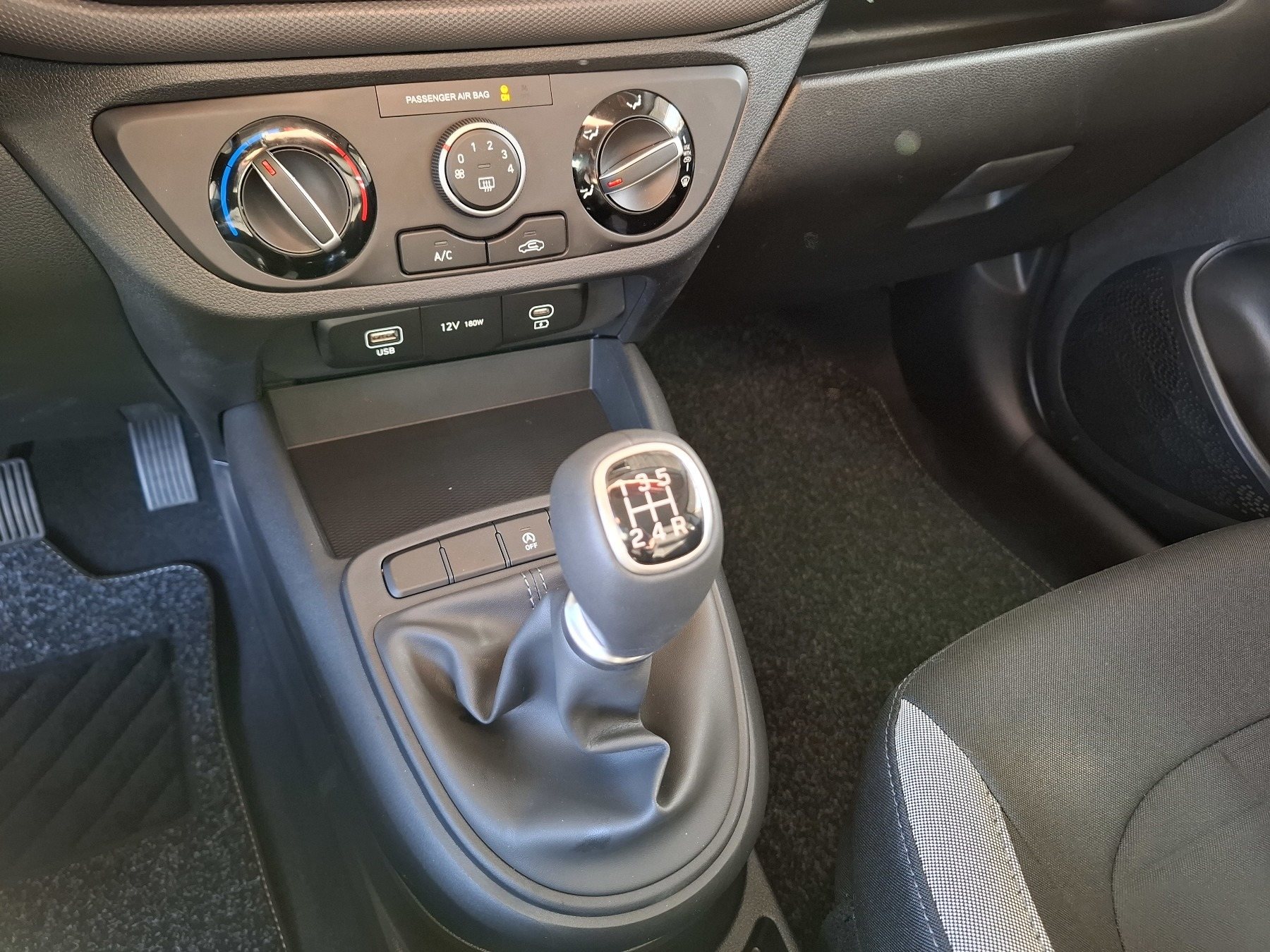 Bild 24 - i10 FL (MY25) 1.0 Benzin (63 PS) 5-MT 2WD Select