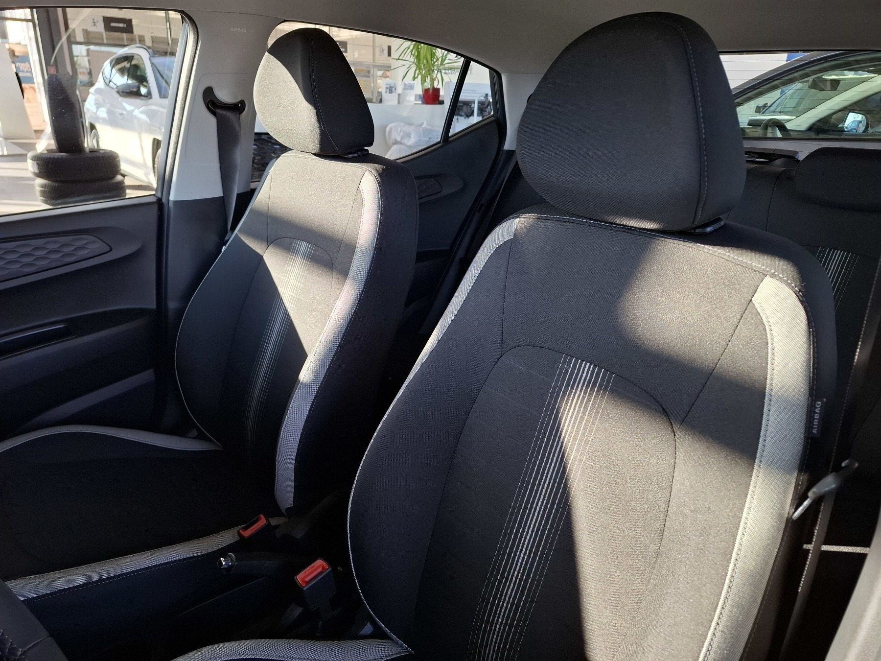 Bild 27 - i10 FL (MY25) 1.0 Benzin (63 PS) 5-MT 2WD Select