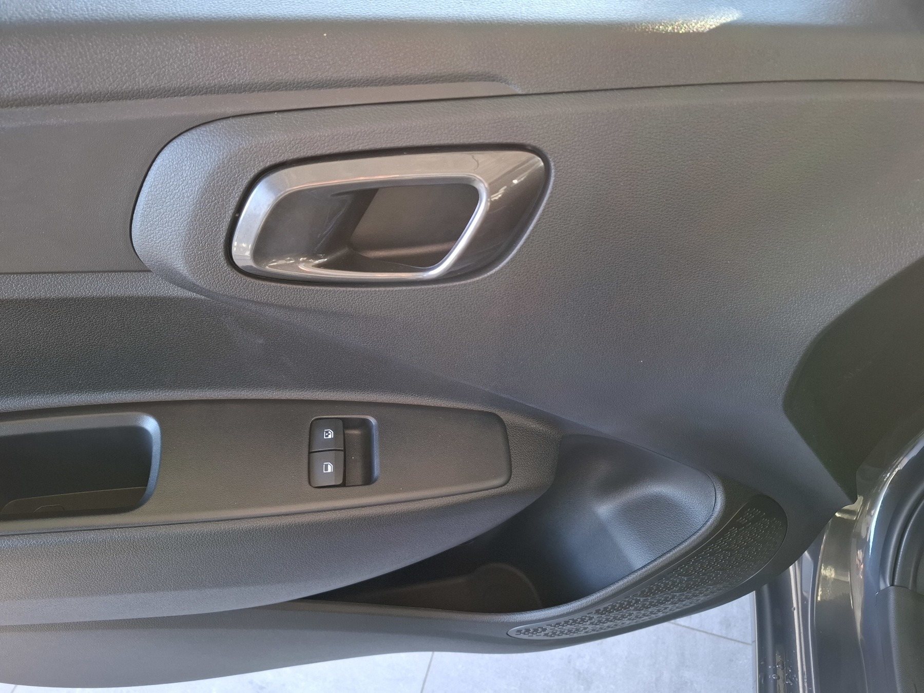 Bild 30 - i10 FL (MY25) 1.0 Benzin (63 PS) 5-MT 2WD Select