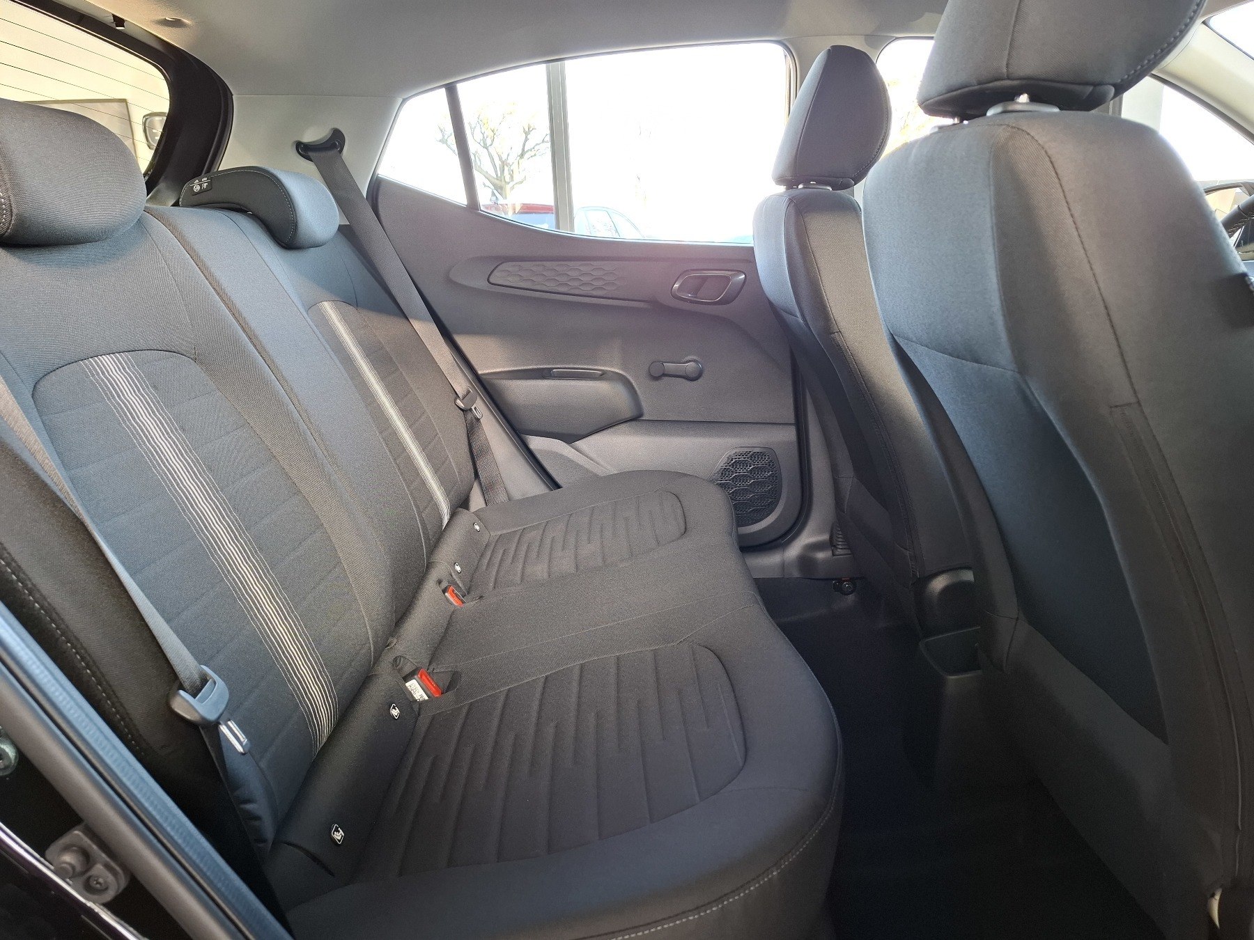 Bild 12 - i10 FL (MY25) 1.0 Benzin (63 PS) 5-MT 2WD Select
