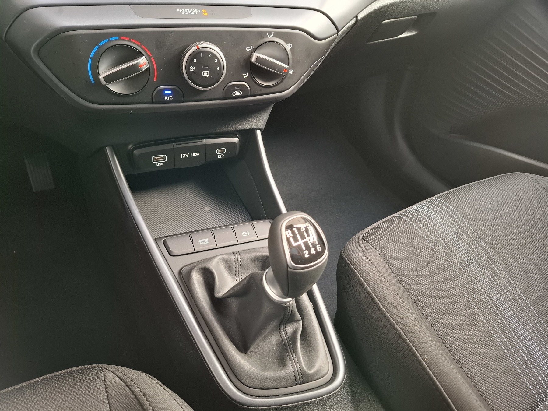 Bild 24 - i20 FL (MY25) 1.0 T-GDI (100 PS) 6-MT 2WD Select