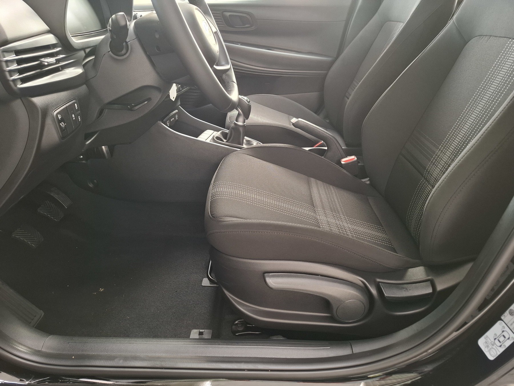 Bild 29 - i20 FL (MY25) 1.0 T-GDI (100 PS) 6-MT 2WD Select