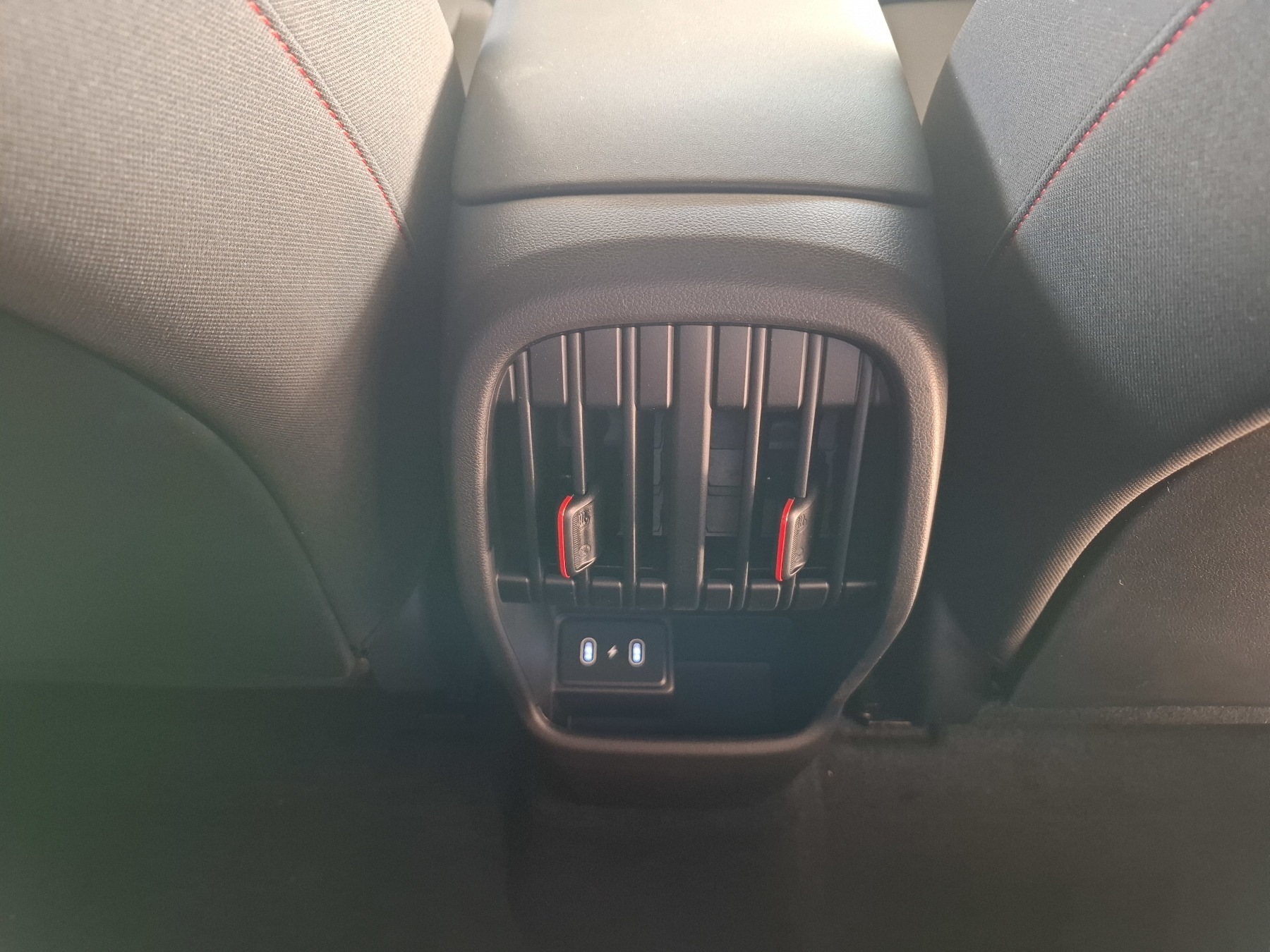 Bild 16 - KONA Elektro SX2 EV 65kWh (204 PS) 2WD N Line