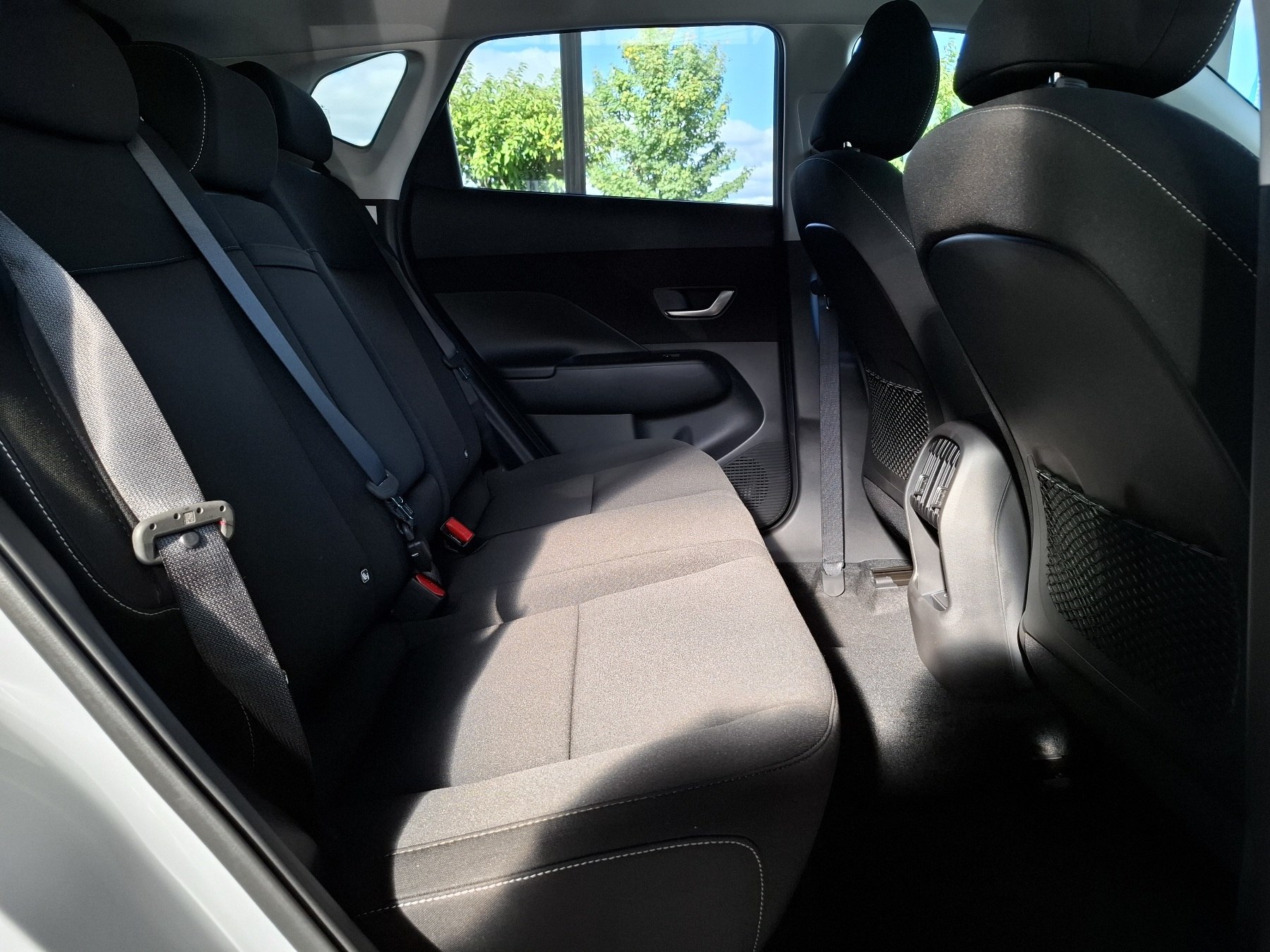 Bild 15 - KONA SX2 1.6 T-GDI (138 PS) 7-DCT 2WD Trend