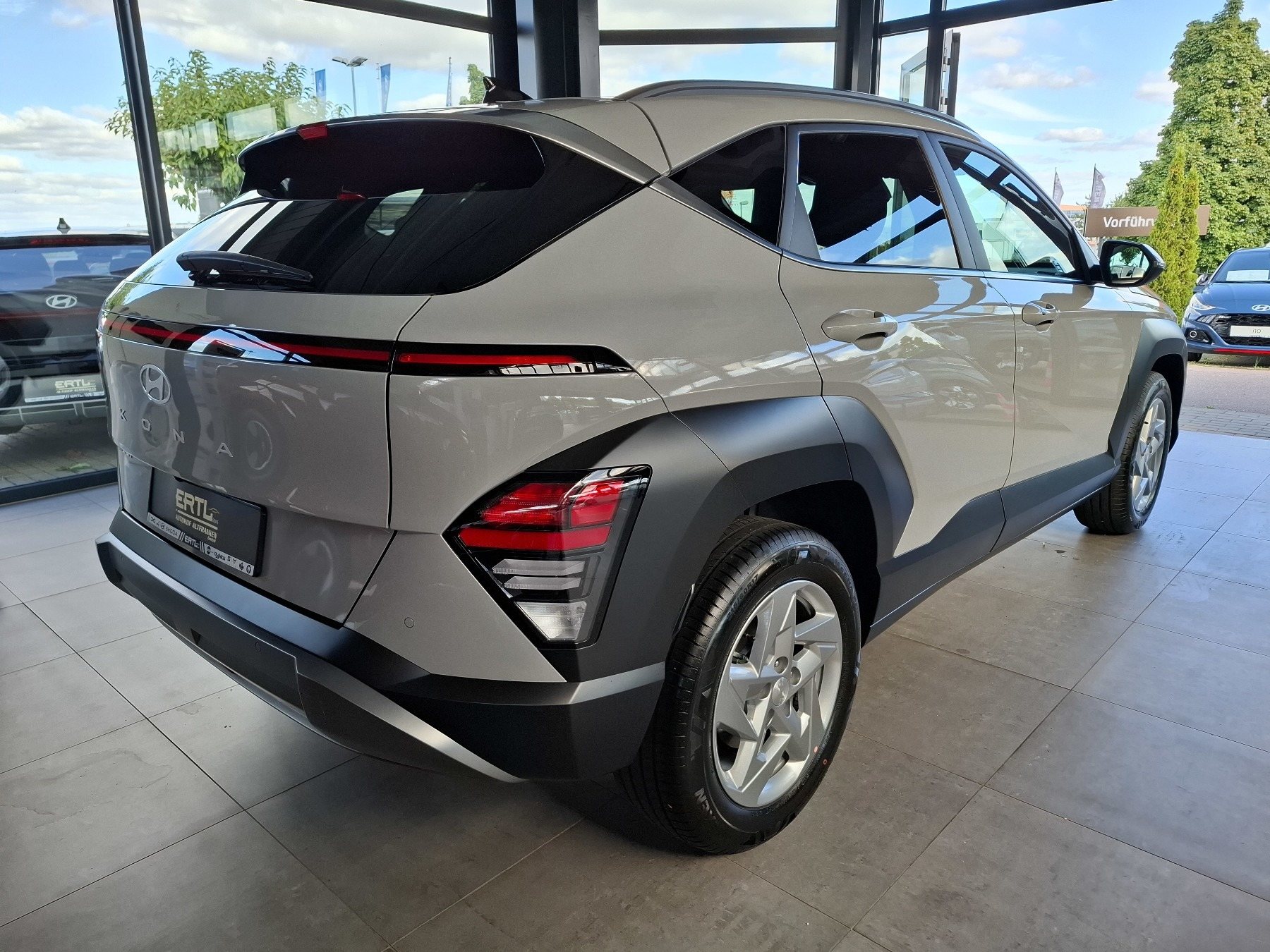 Bild 6 - KONA SX2 1.6 T-GDI (138 PS) 7-DCT 2WD Trend