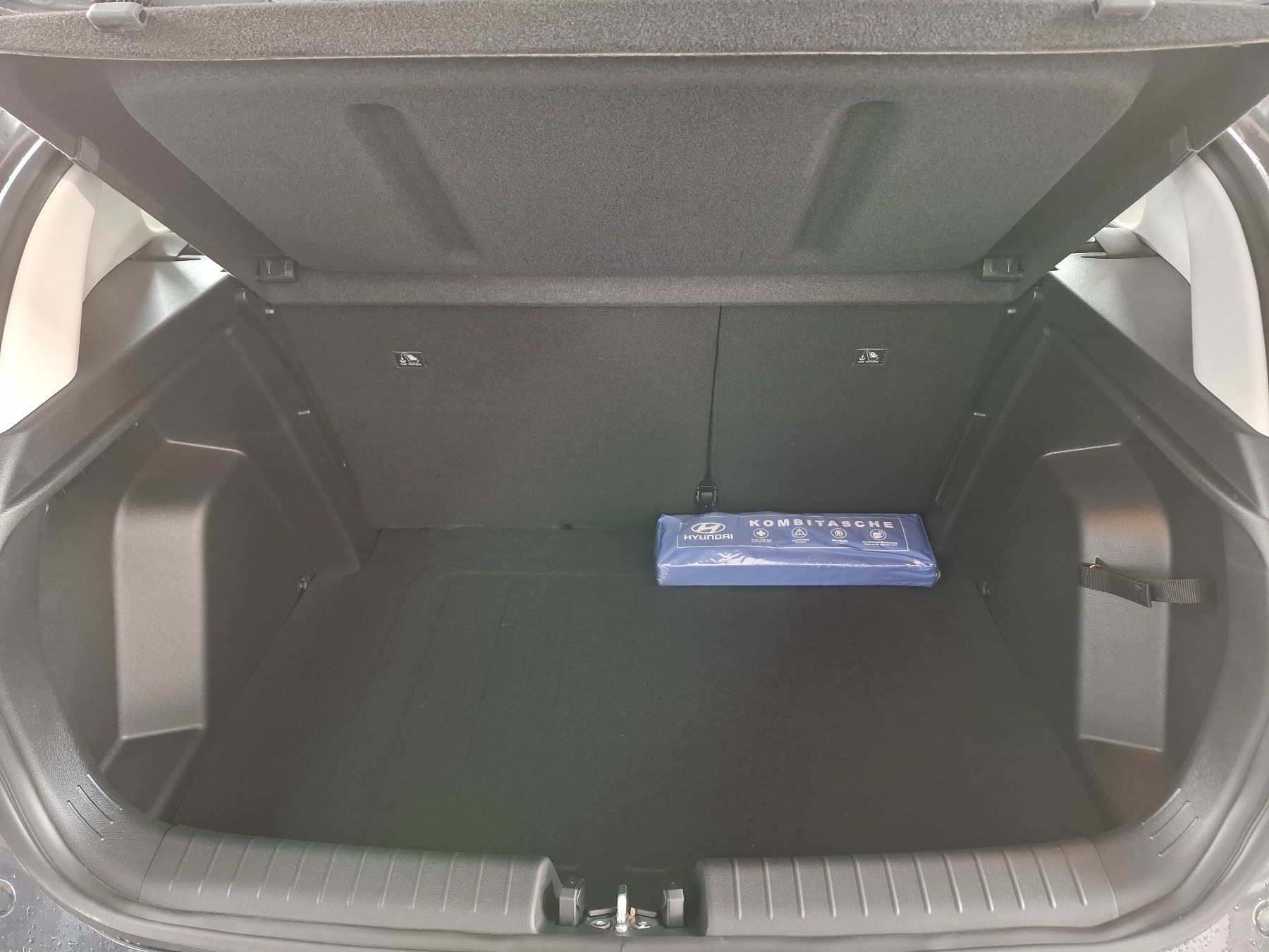 Bild 10 - BAYON 1.0 T-GDI (100 PS) 6-MT 2WD Select