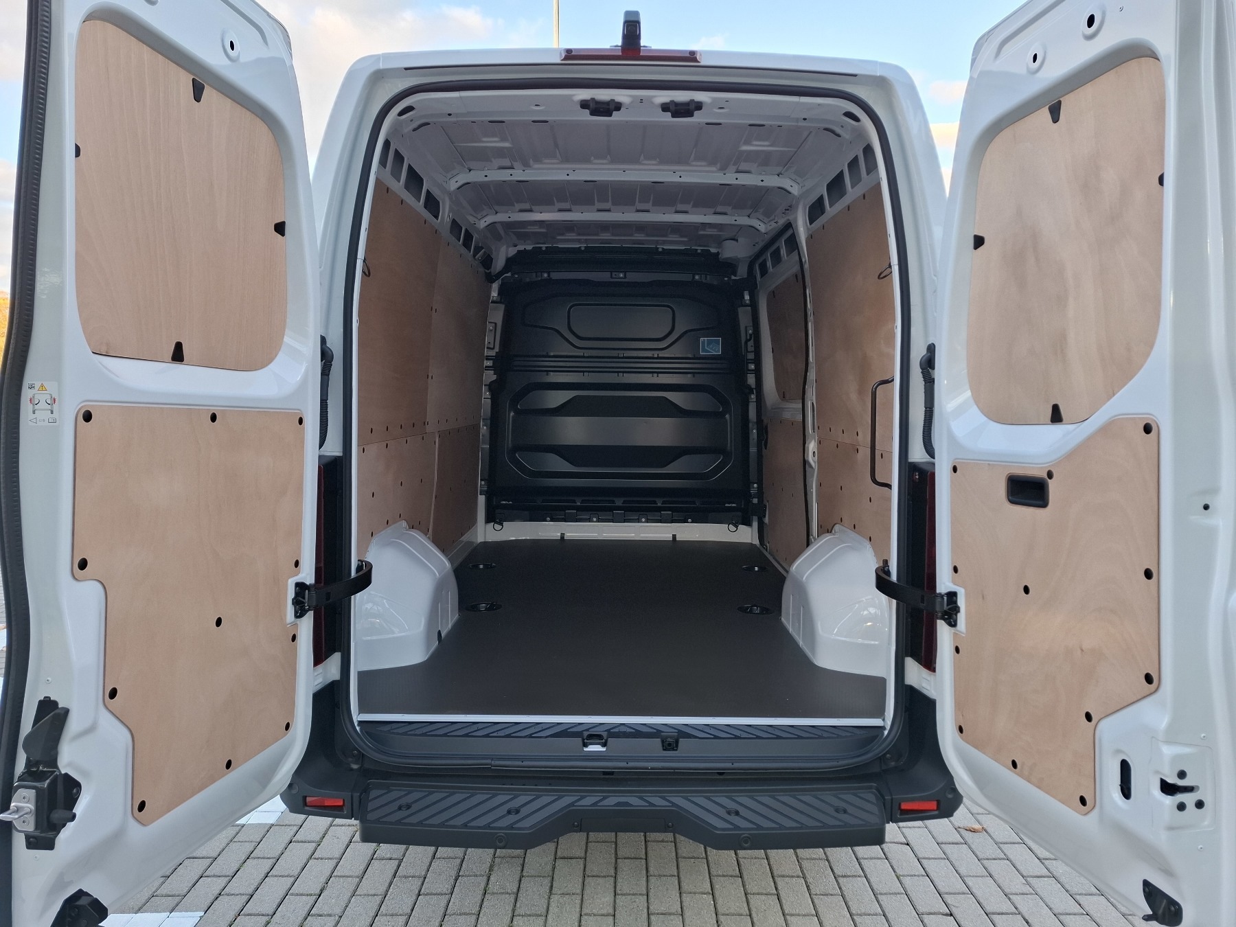 Bild 10 - Master Kasten Business L2H2 3,5t Blue dCi 130