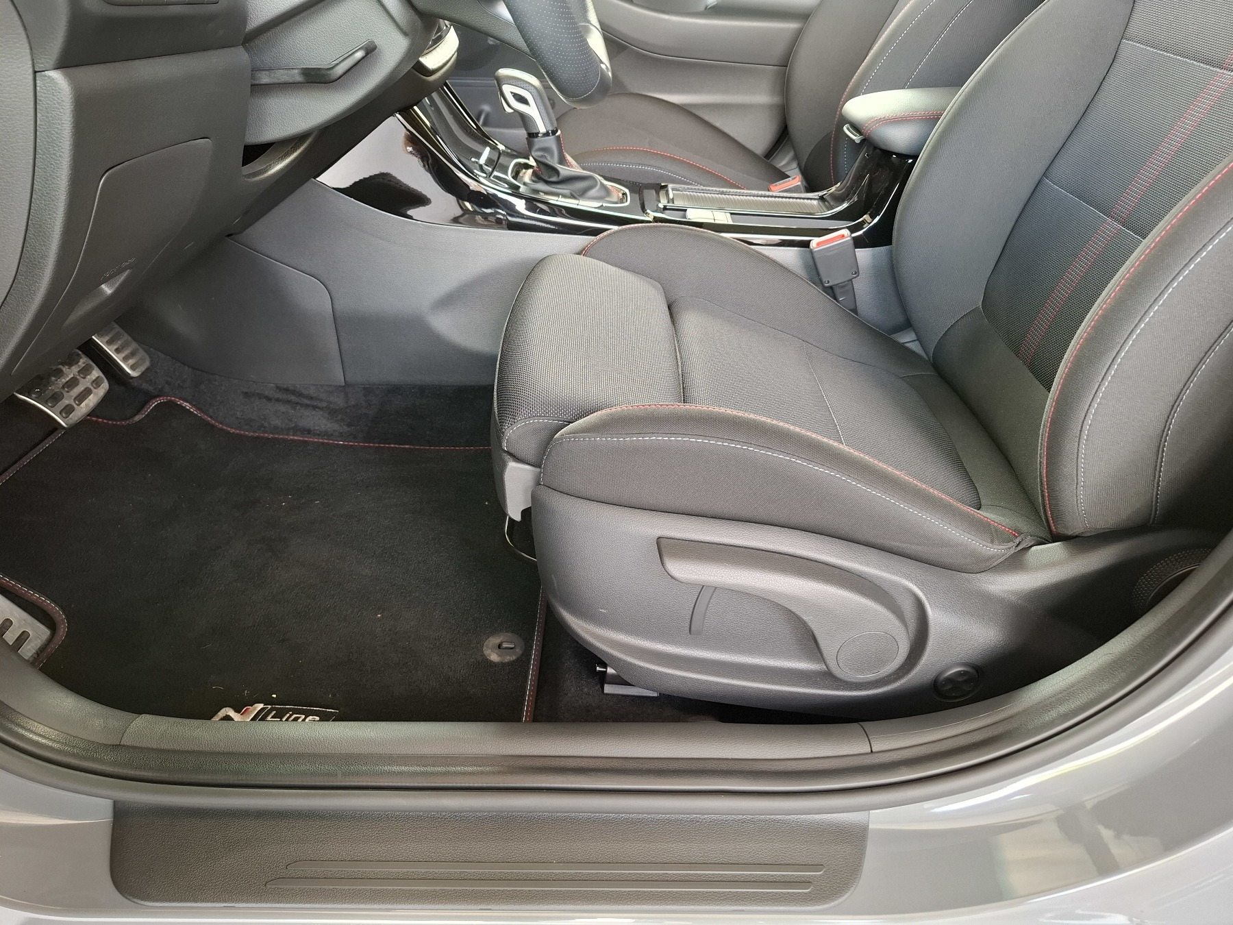 Bild 34 - i30 5-Türer 1.5 T-GDI (140 PS) 48V 7-DCT N Line