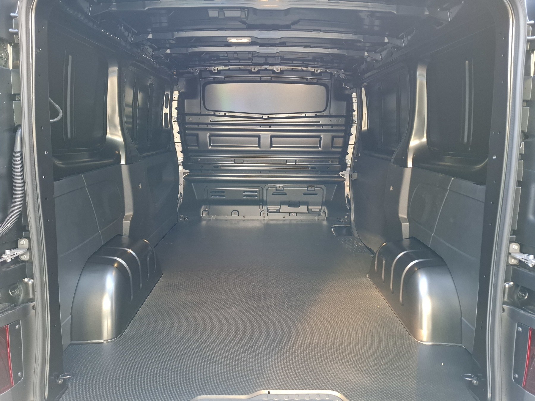 Bild 11 - Trafic Lkw Komfort L1H1 3,0t Blue dCi 130 MY24