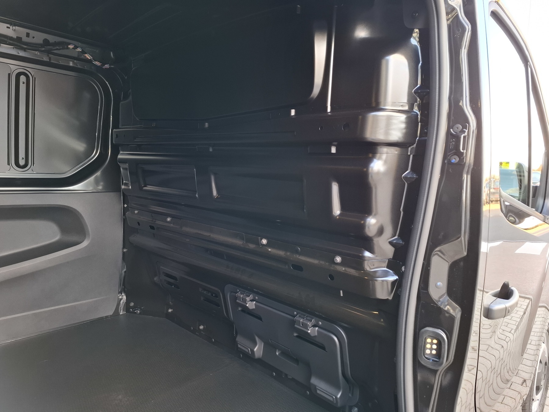 Bild 14 - Trafic Lkw Komfort L1H1 3,0t Blue dCi 130 MY24